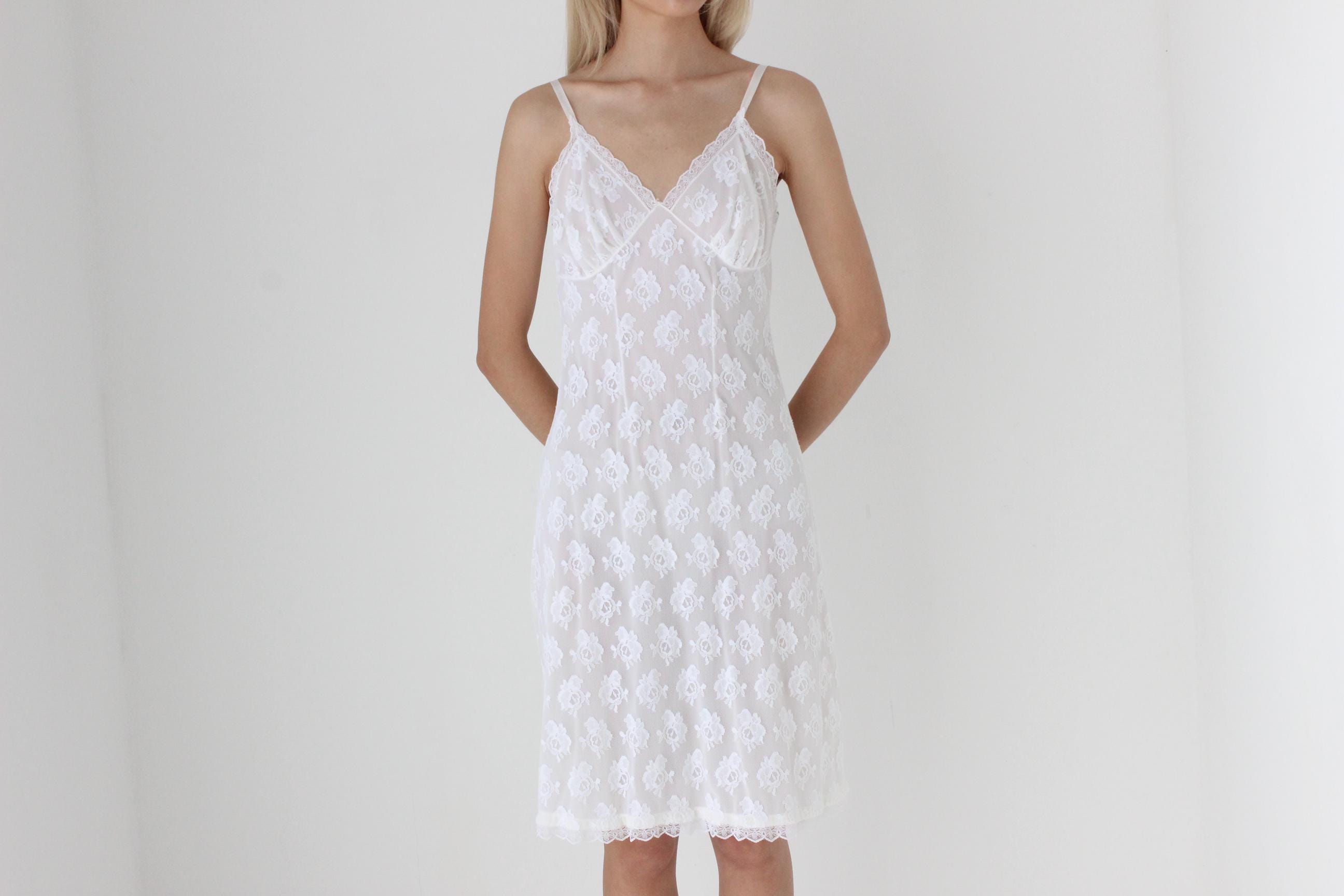 FUTURISM 80s Broderie Nylon Lace Slip