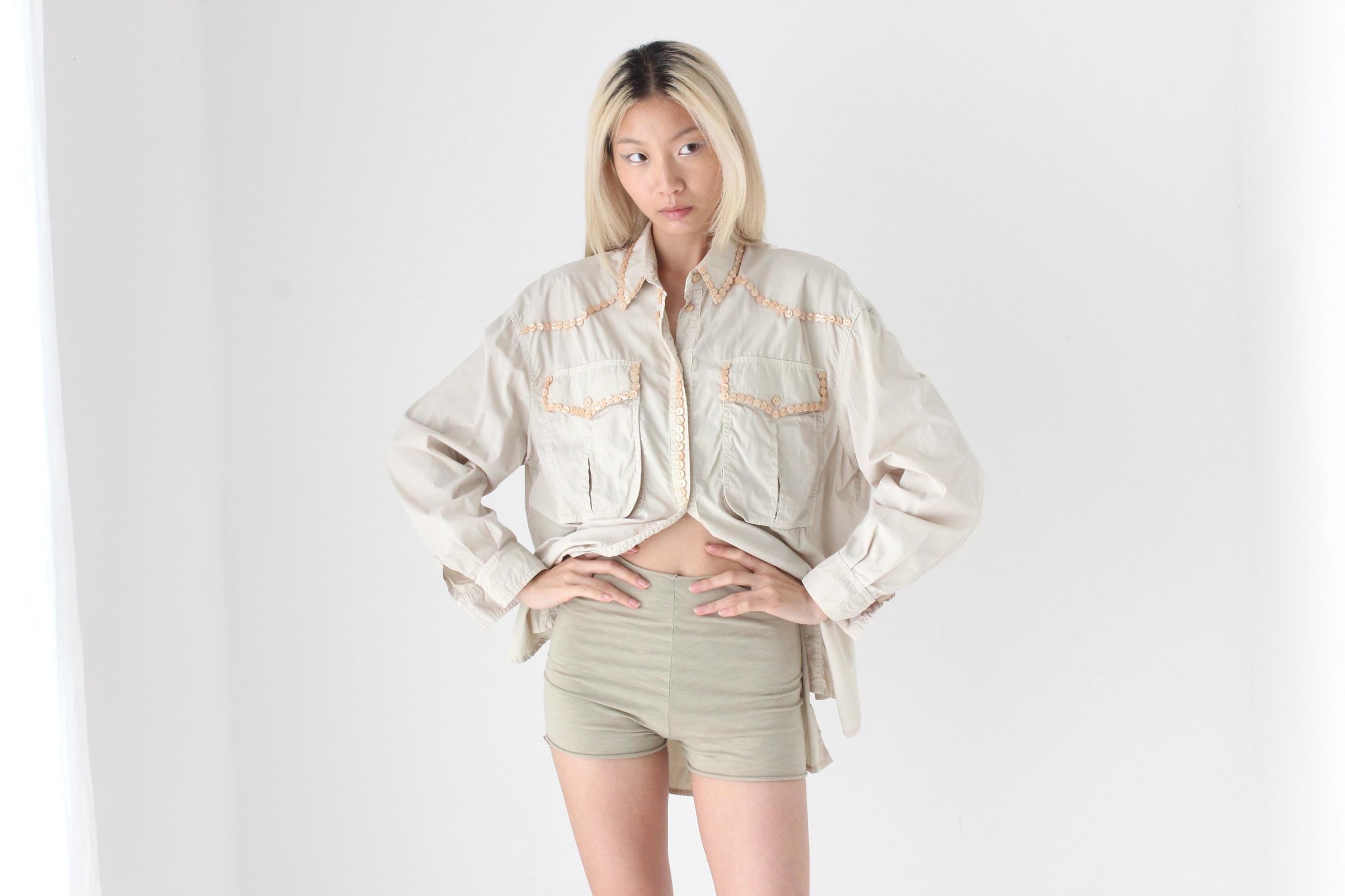 FUTURISM Amazing 90s Cotton Shirt w/ Button Trim