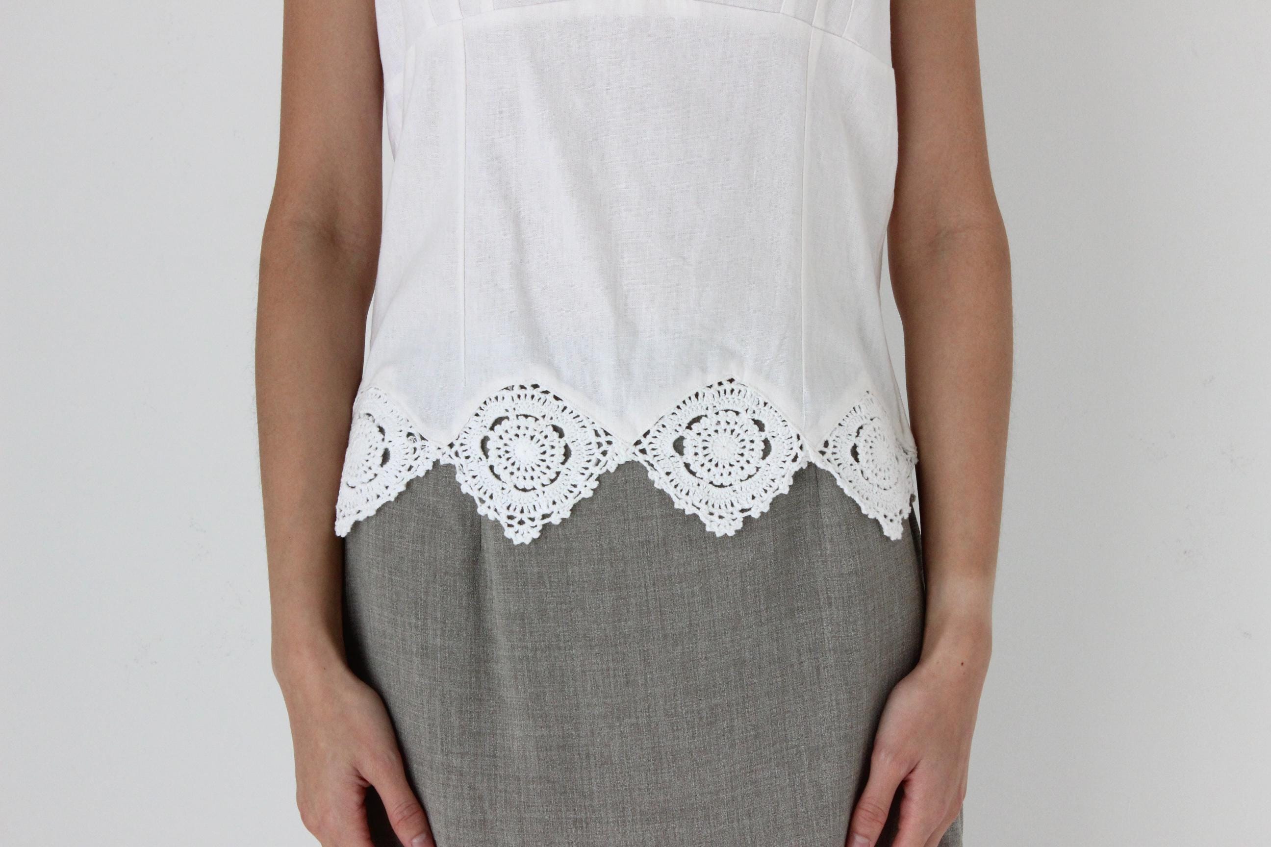 FUTURISM 90s Linen Doily Halter Neck Top