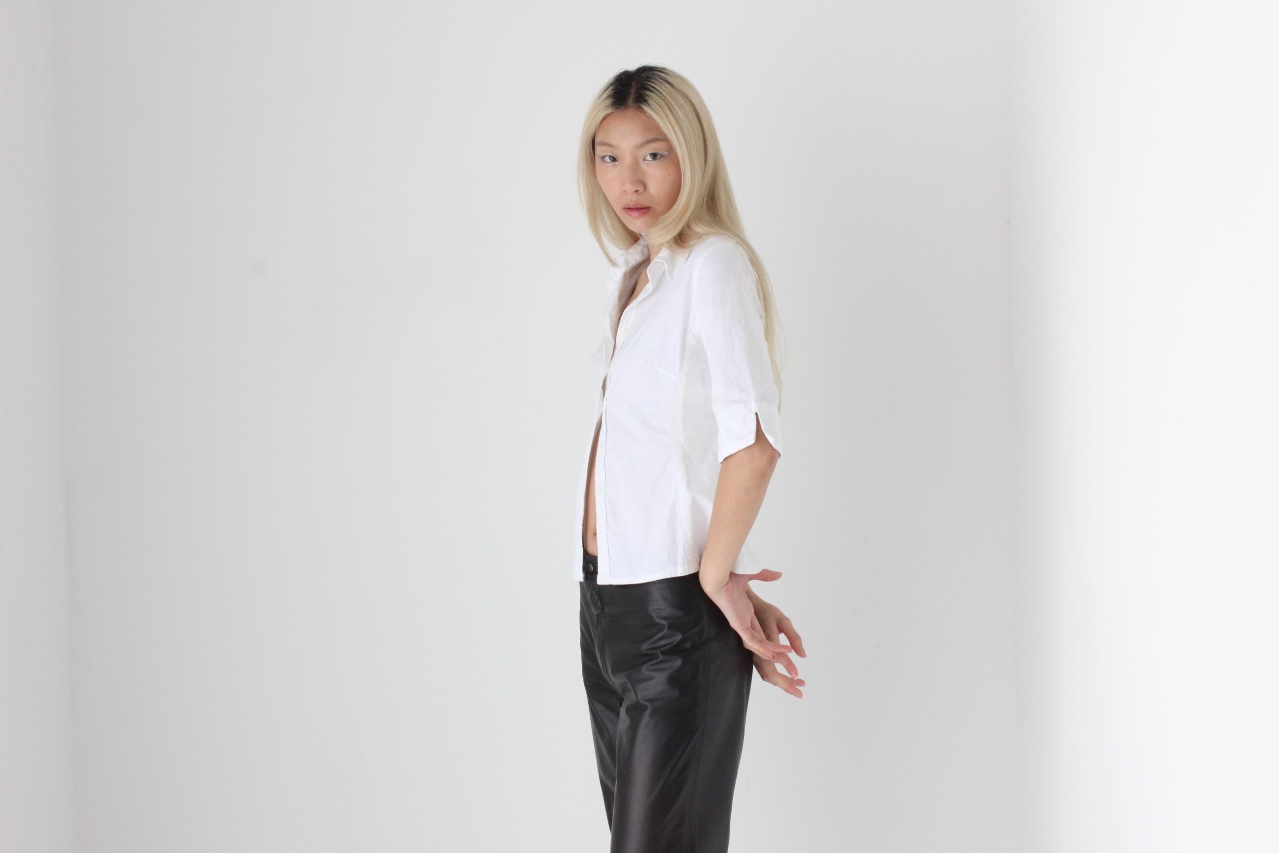 FUTURISM 90s Perfect Fitted Collared Shirt