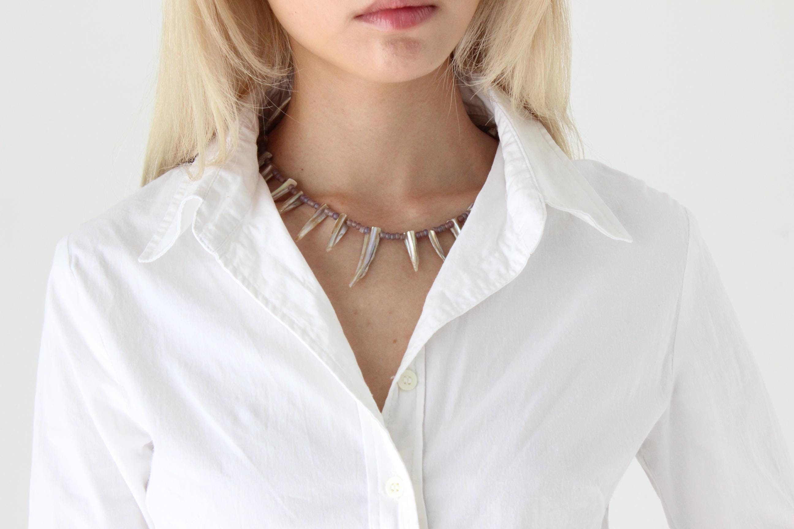 FUTURISM 90s Jagged Shell Necklace