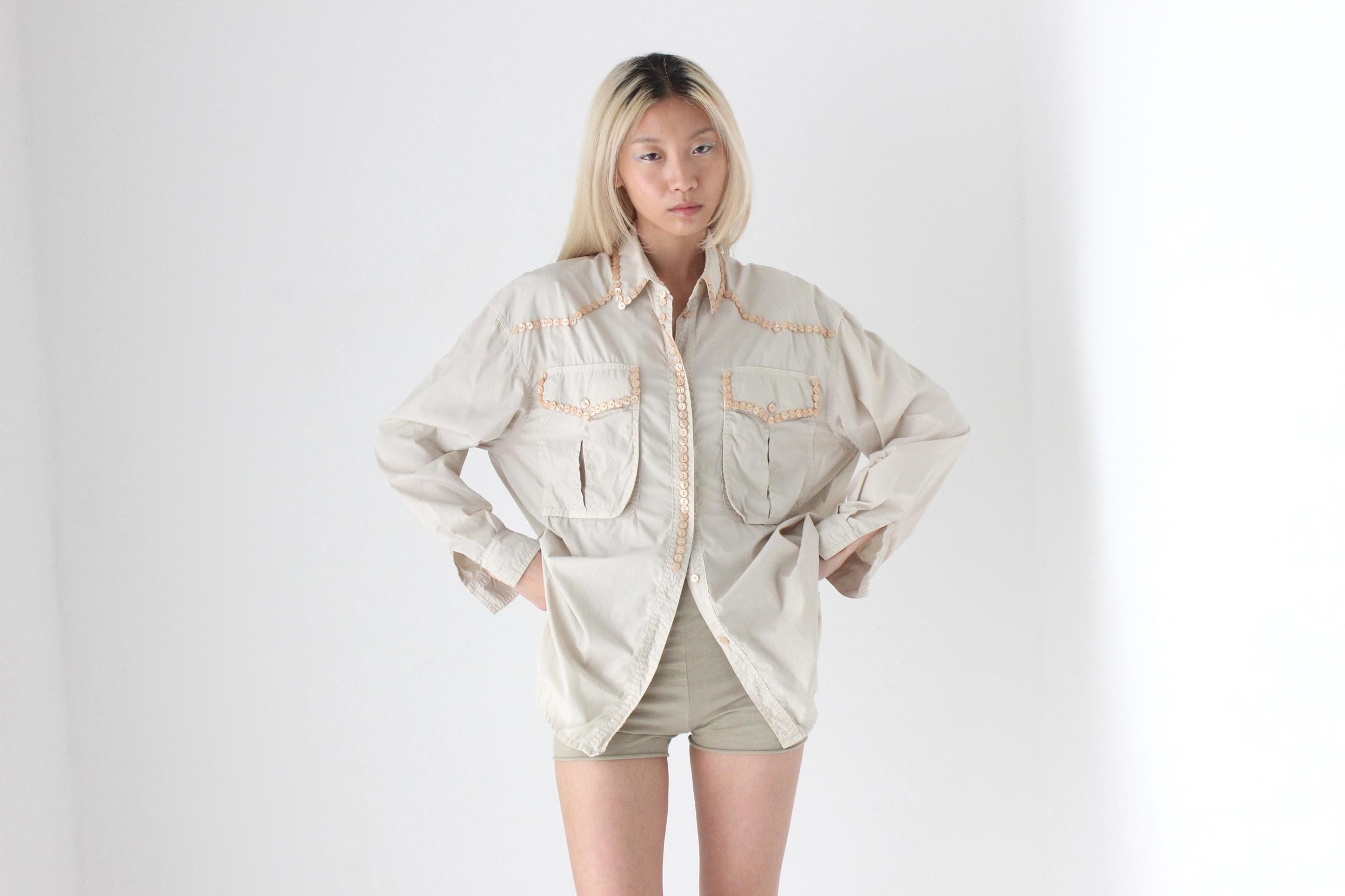 FUTURISM Amazing 90s Cotton Shirt w/ Button Trim