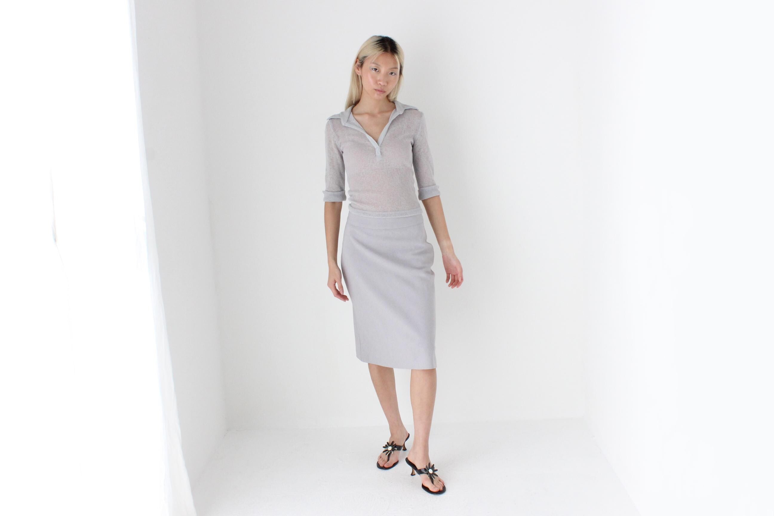 FUTURISM 90s Minimal Light Grey Knee Length Skirt