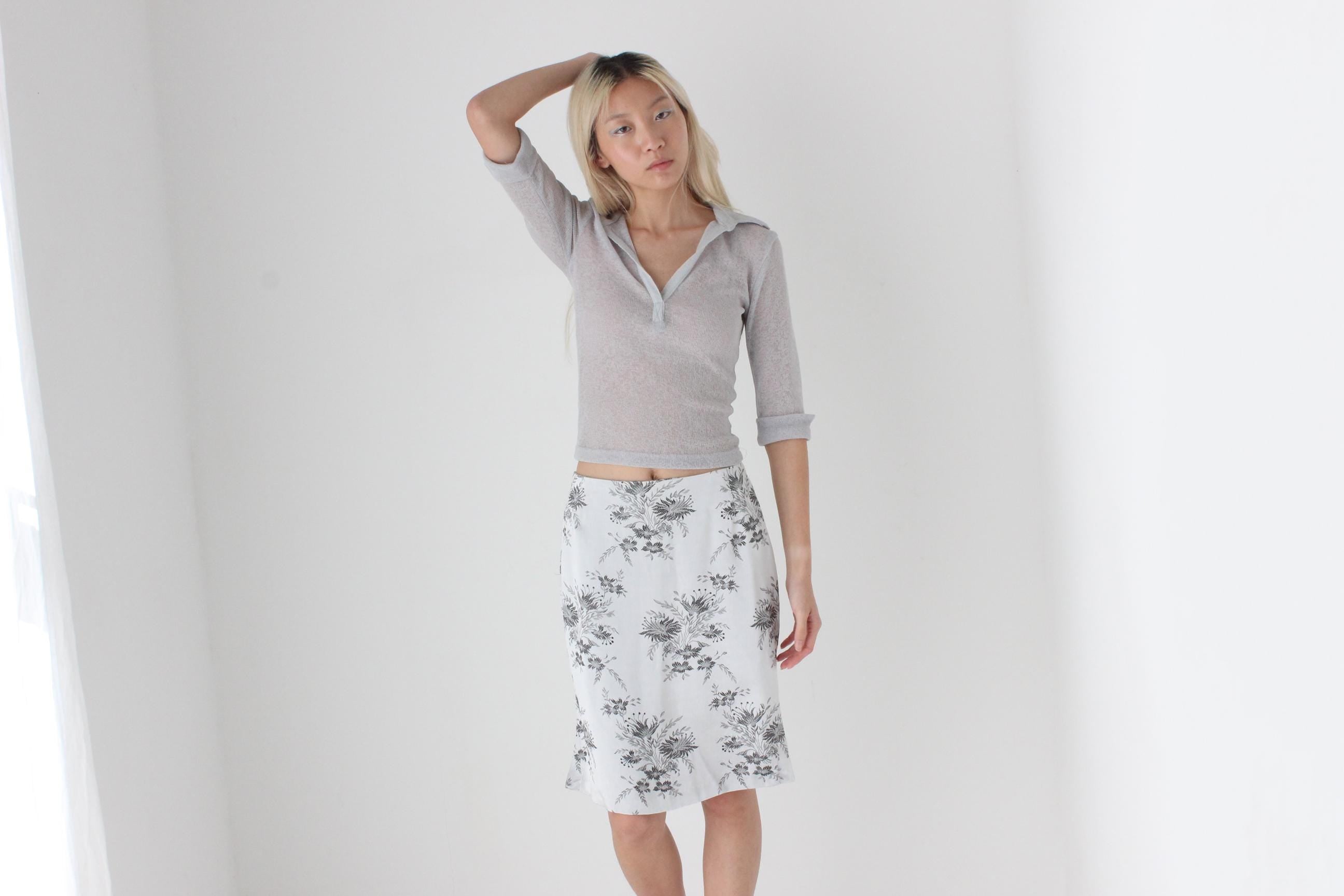 FUTURISM 90s Satin Blossom Skirt