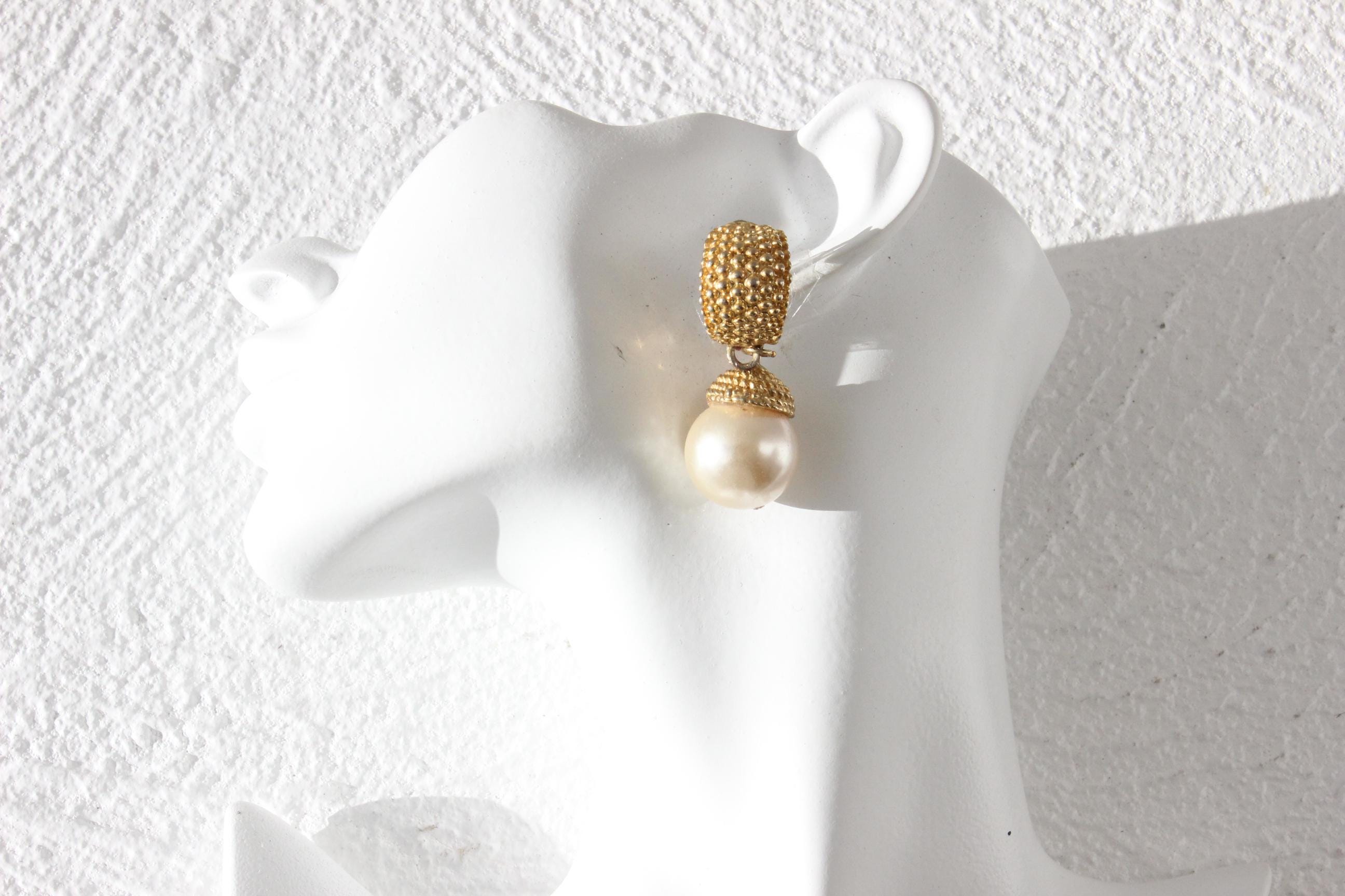80s Baroque Gold & Pearl Clip On Droplet Earrings