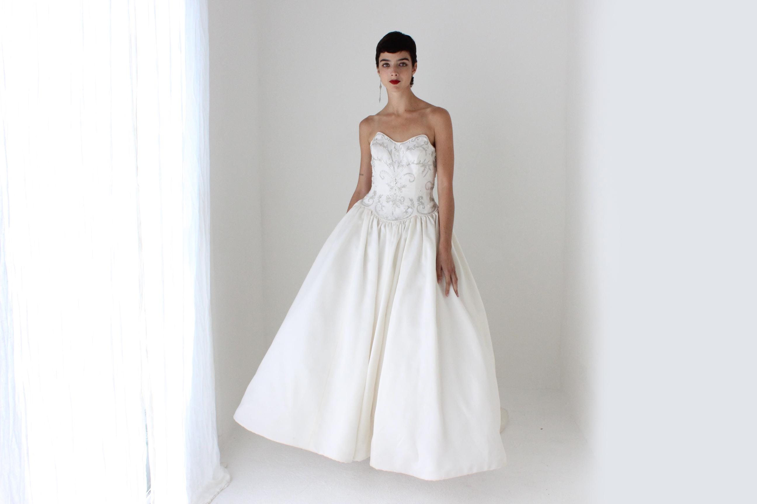 2000s Randy Fenoli New York Strapless Basque Waist Wedding Ballgown