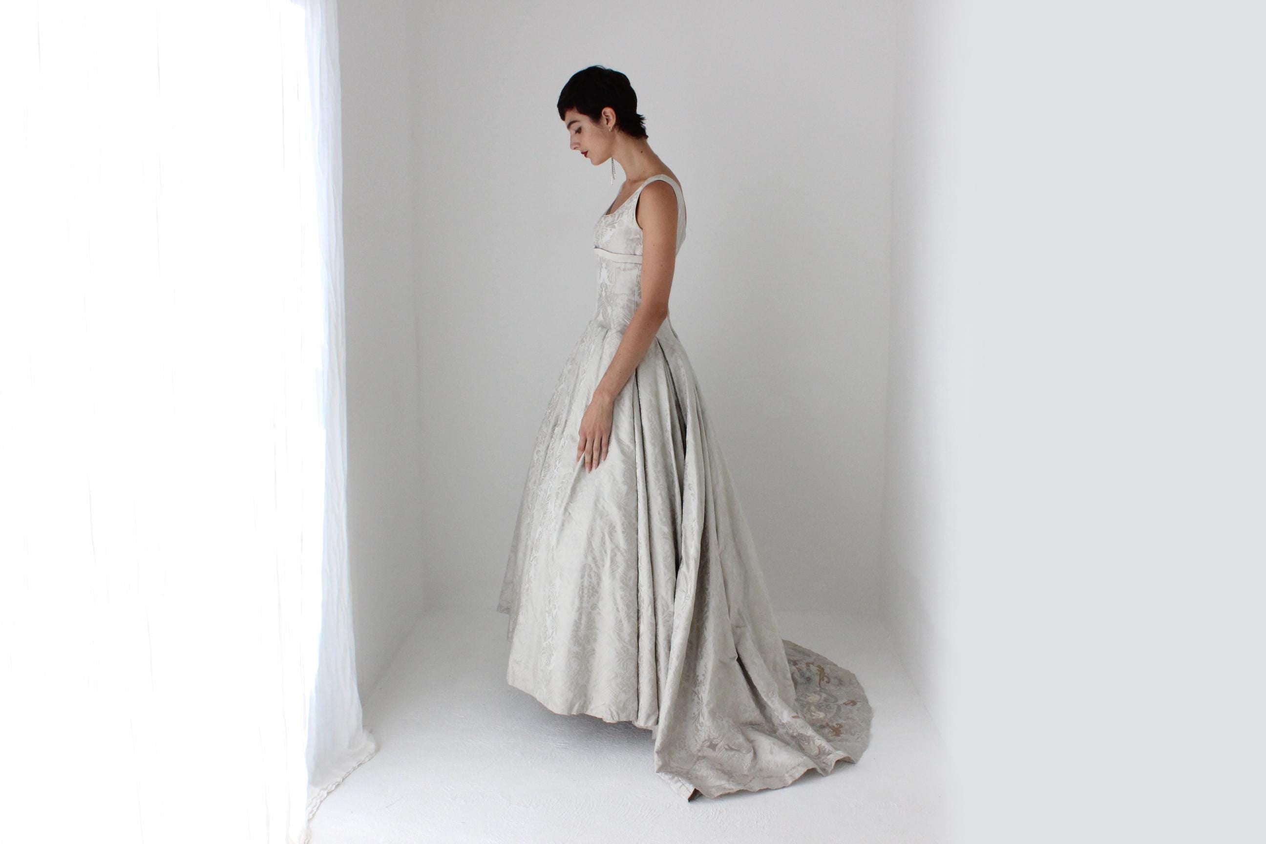 1994 Romantic Renaissance Bride Courtier Jacquard Wedding Dress