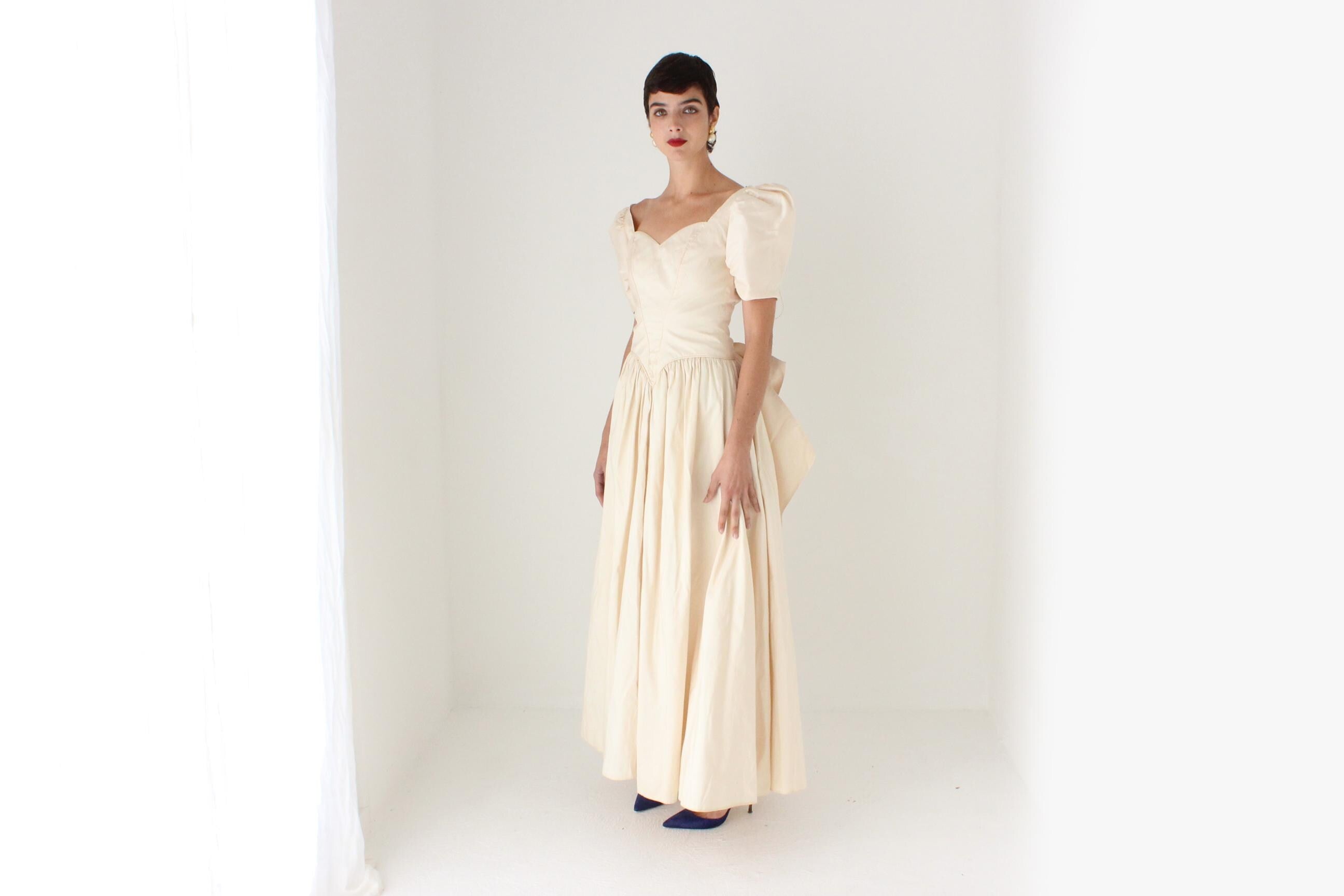 80s Mariana Hardwick Pure Silk Basque Waist Sweetheart Puff Sleeve Wedding Gown