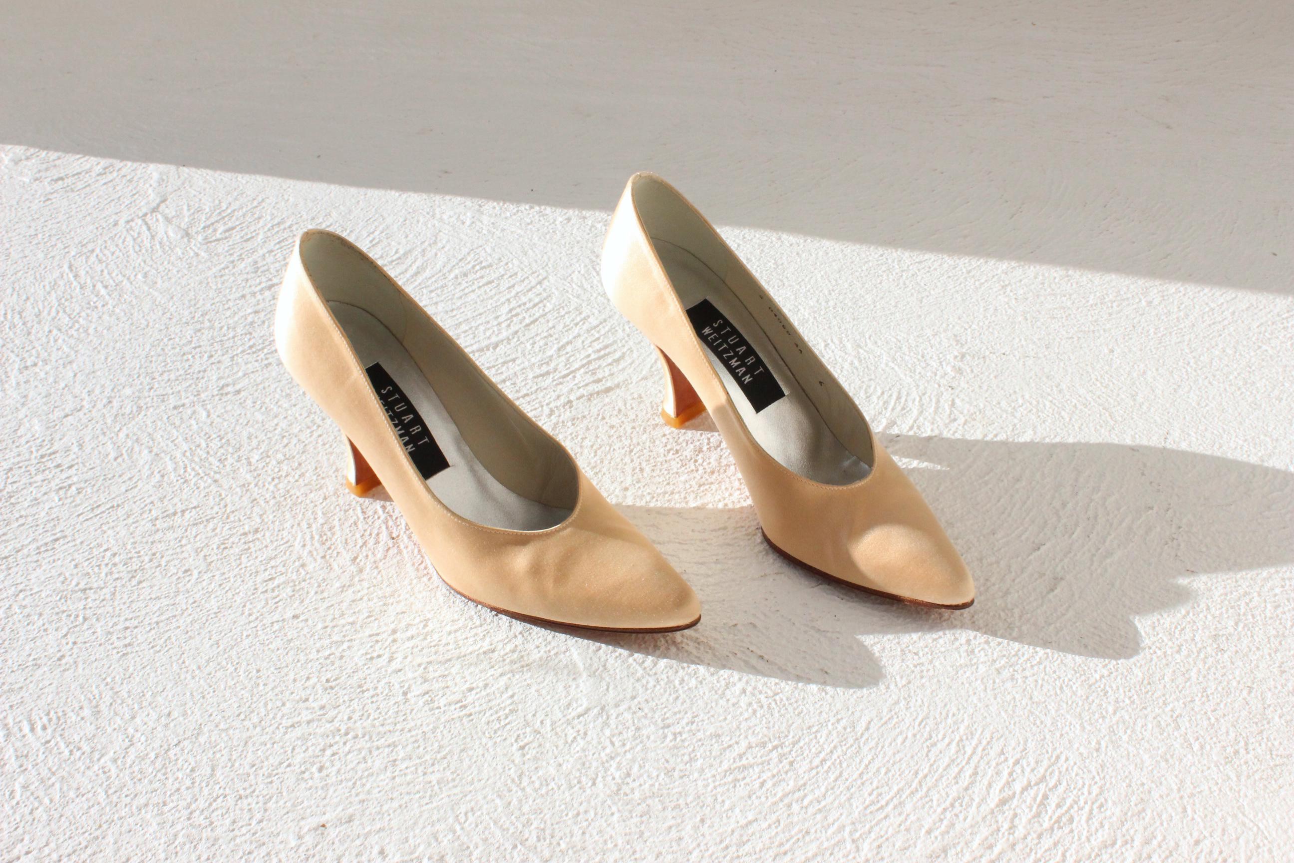90s Stuart Weitzman Peach Satin Pumps - Euro 36
