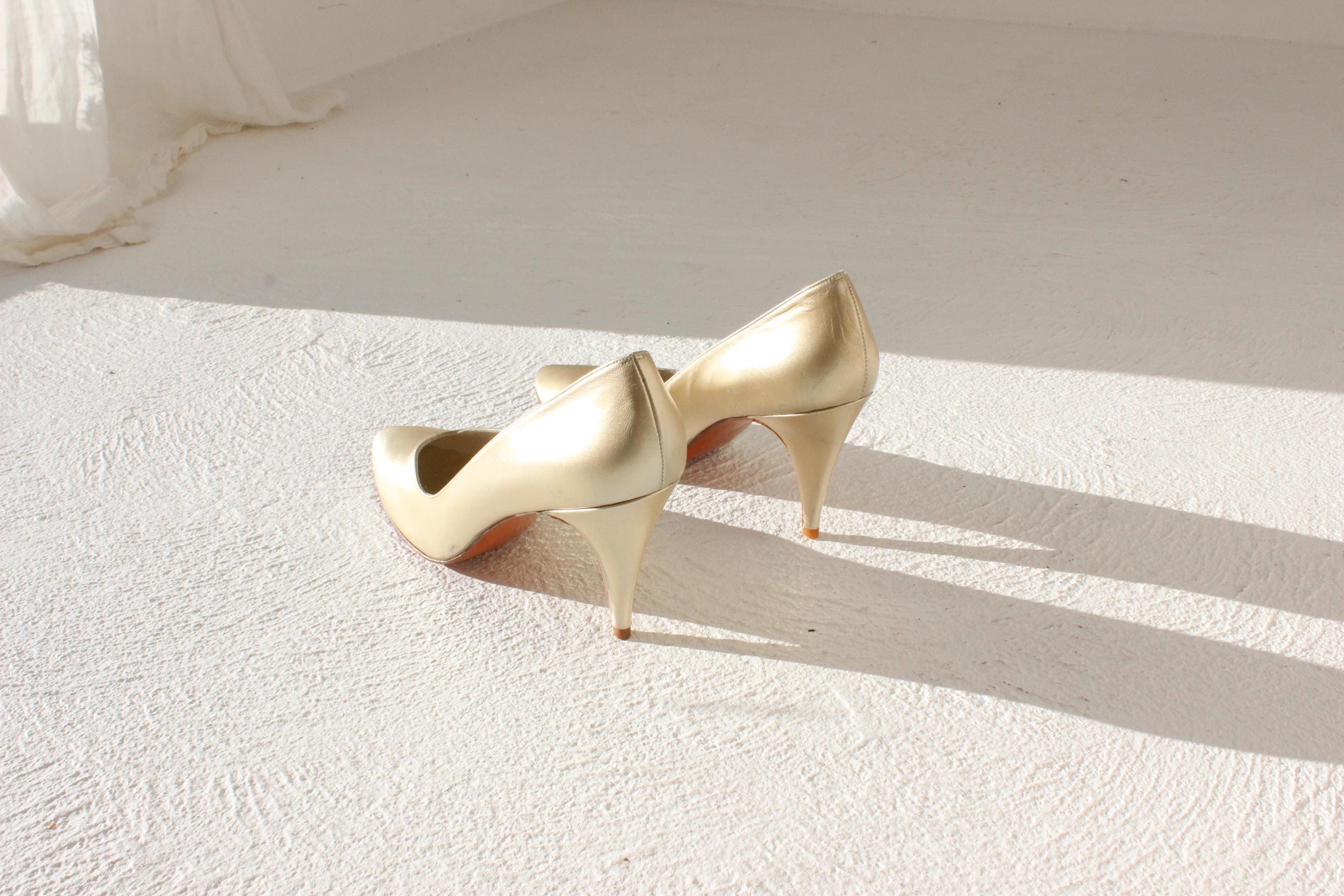 80s Stuart Weitzman for Mr Seymour Gold Leather Pumps - Euro 38