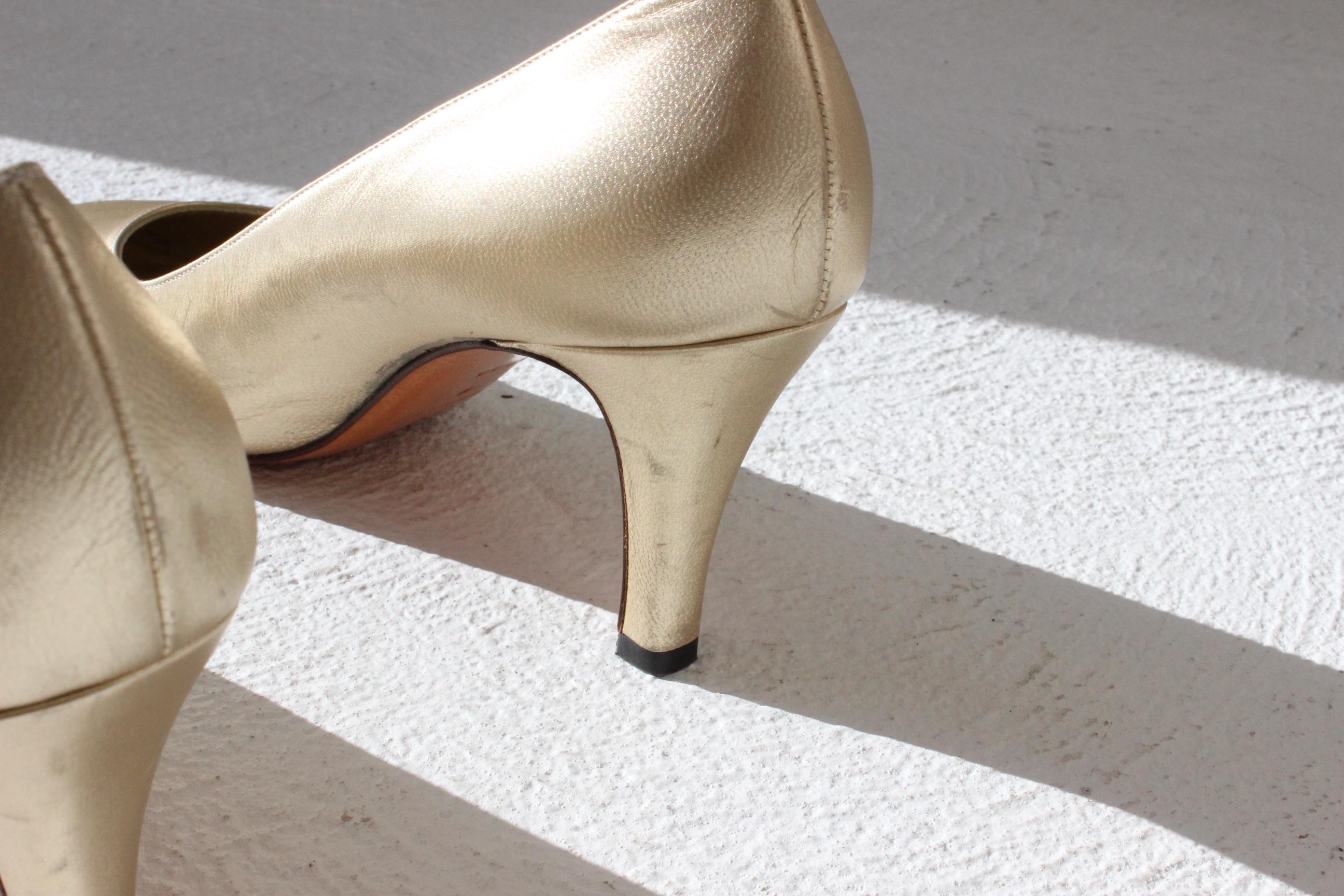 90s Bruno Magli Gold Leather Pumps - Euro 38