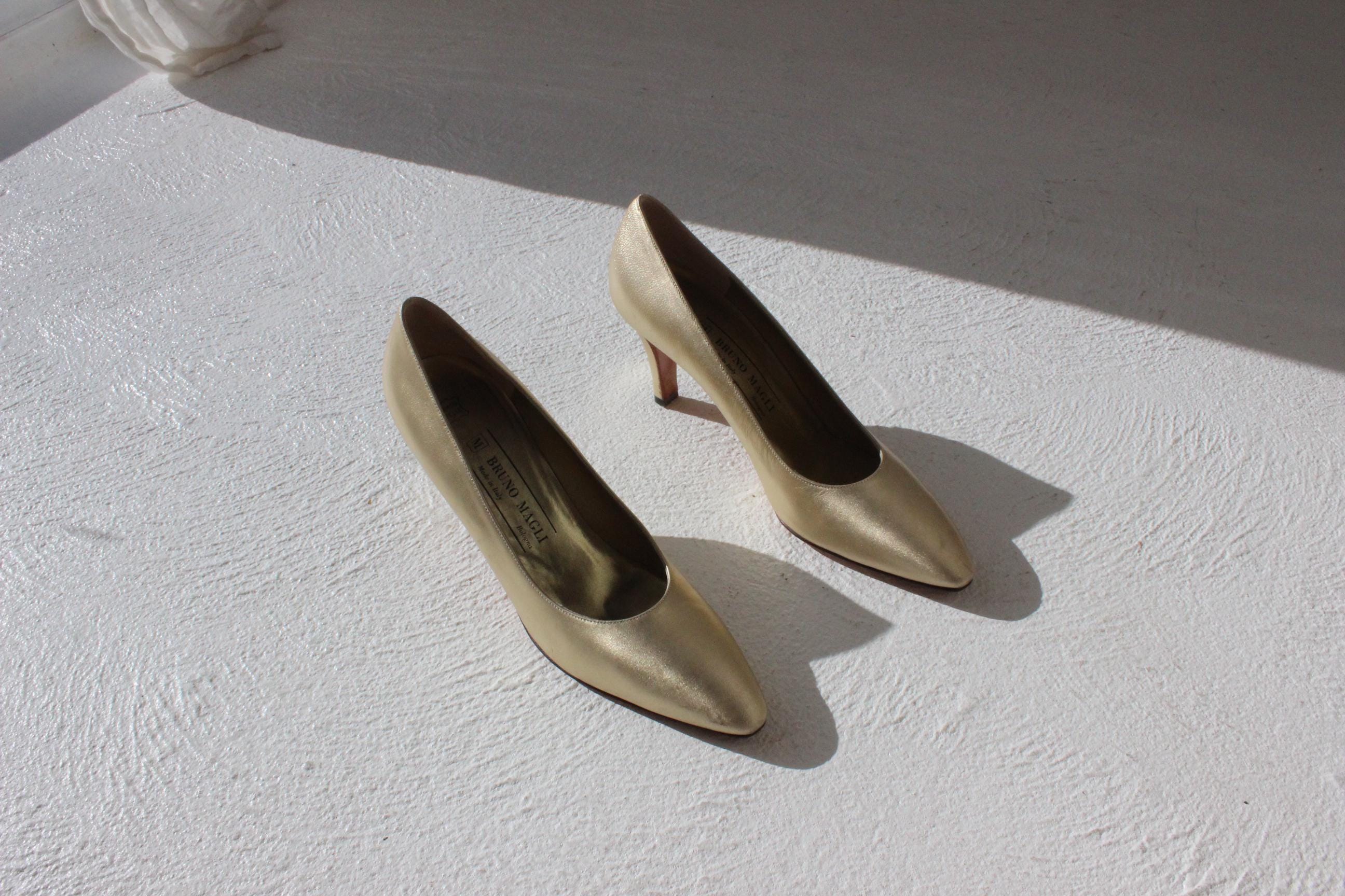 90s Bruno Magli Gold Leather Pumps - Euro 38