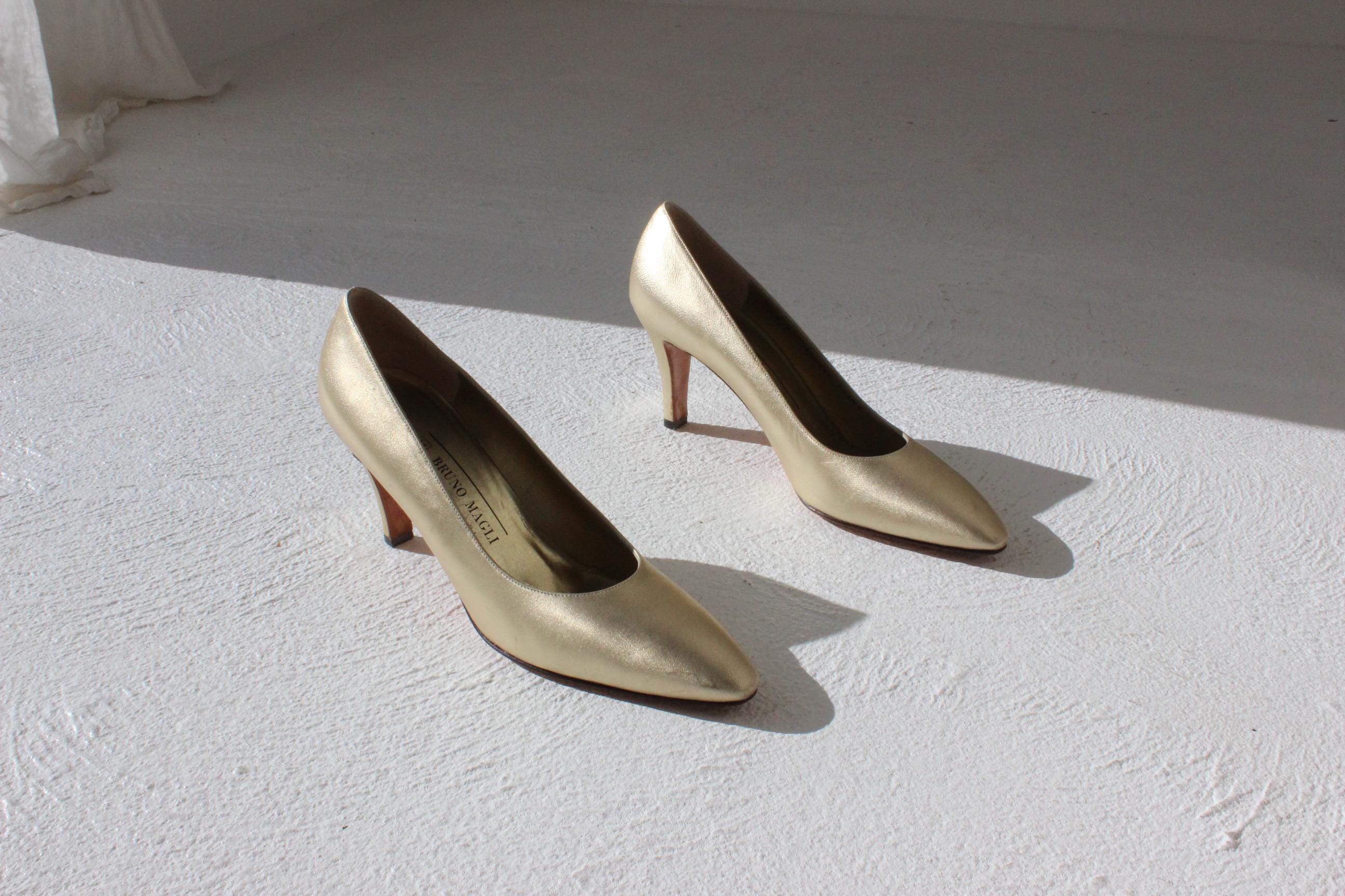 90s Bruno Magli Gold Leather Pumps - Euro 38
