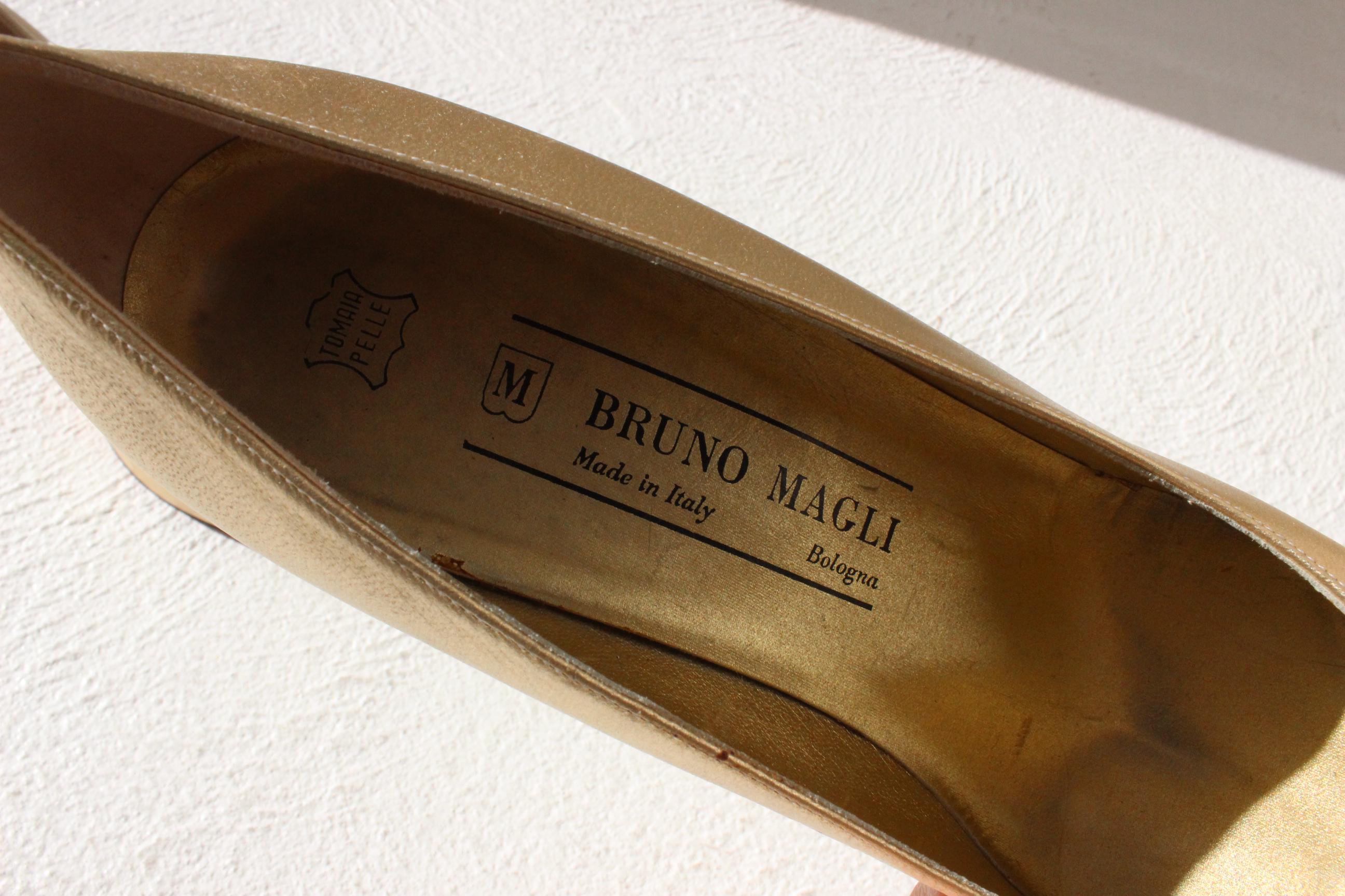 90s Bruno Magli Gold Leather Pumps - Euro 38