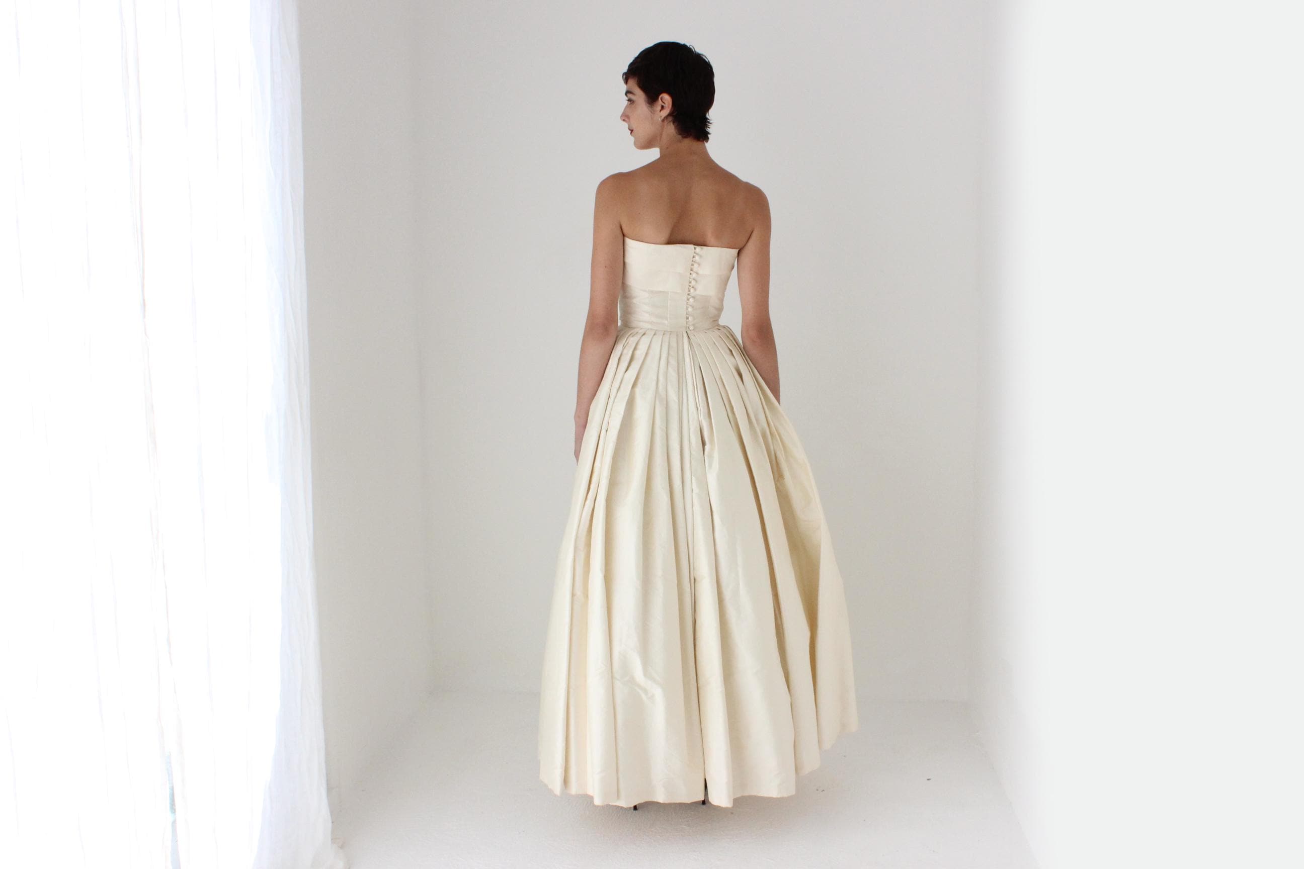 Sublime 90s Silk Taffeta Strapless Bridal Gown w/ Organza Shawl