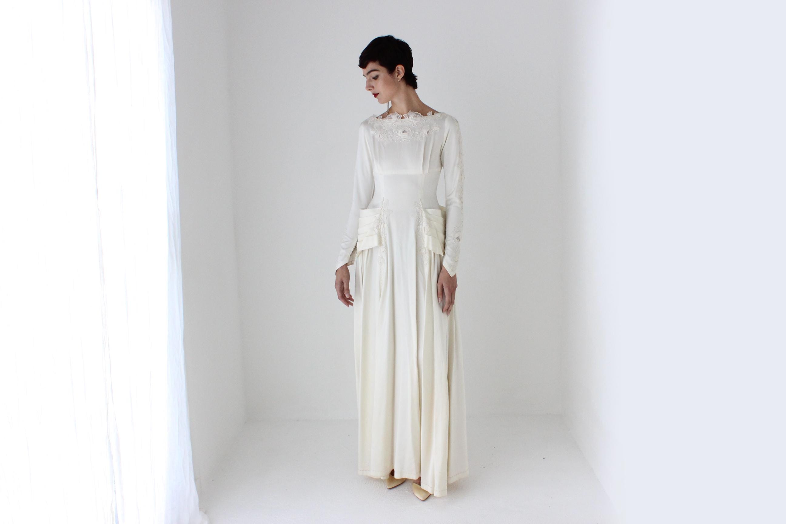 Antique 1940s Bateau Neck Wedding Dress with Floral Lace