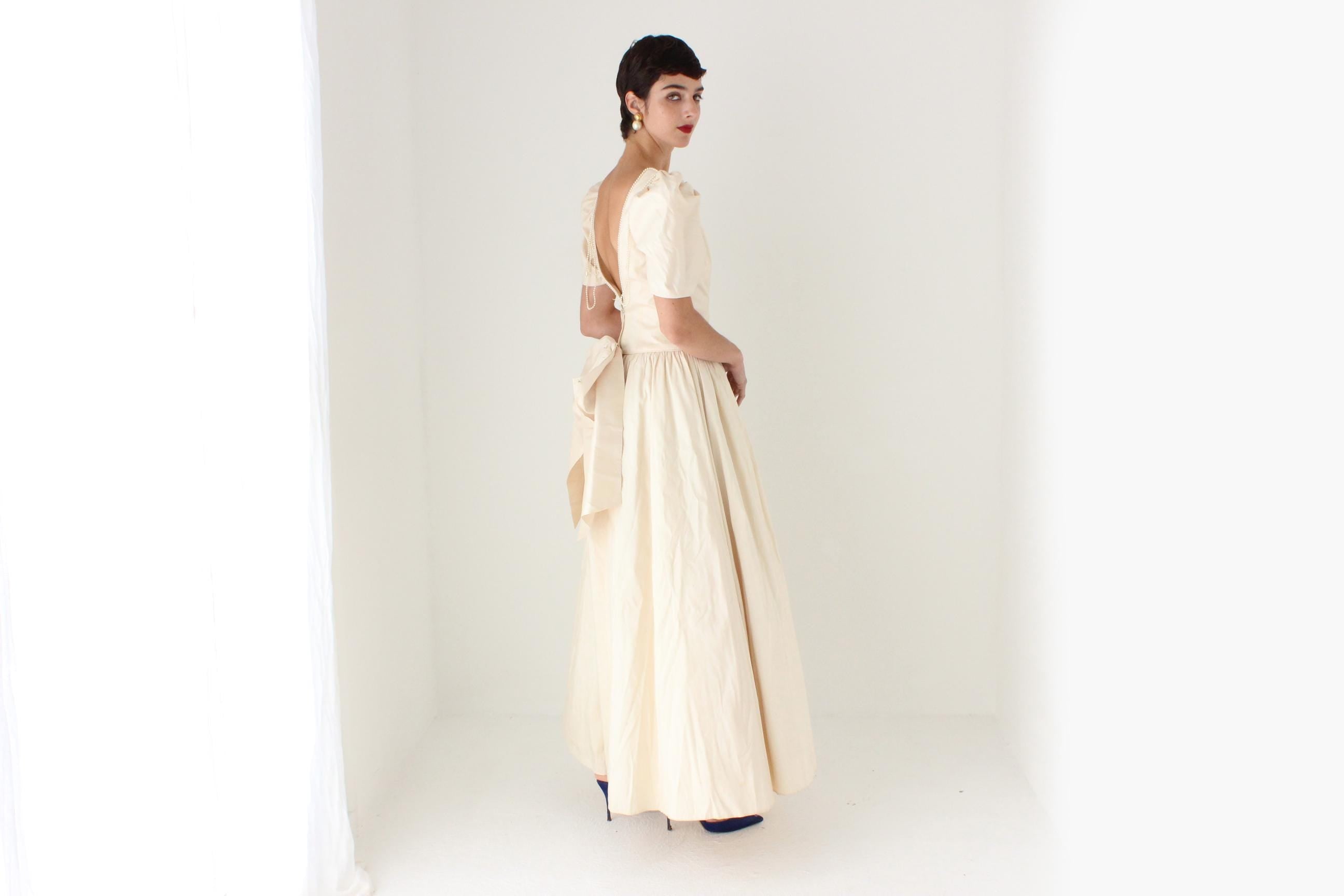 80s Mariana Hardwick Pure Silk Basque Waist Sweetheart Puff Sleeve Wedding Gown