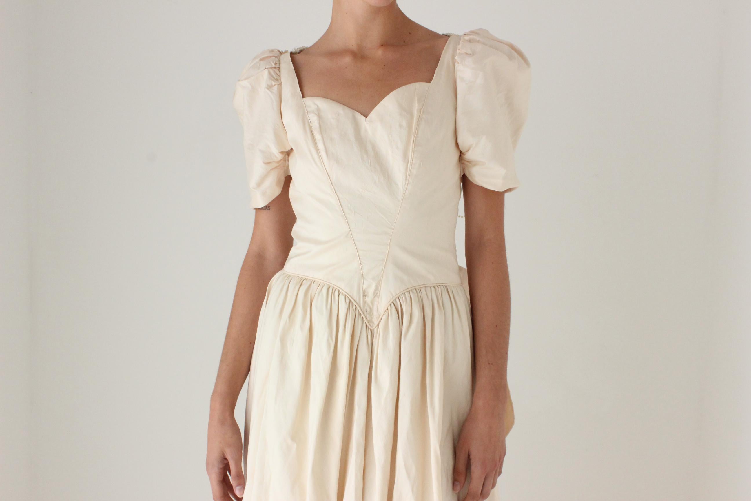 80s Mariana Hardwick Pure Silk Basque Waist Sweetheart Puff Sleeve Wedding Gown