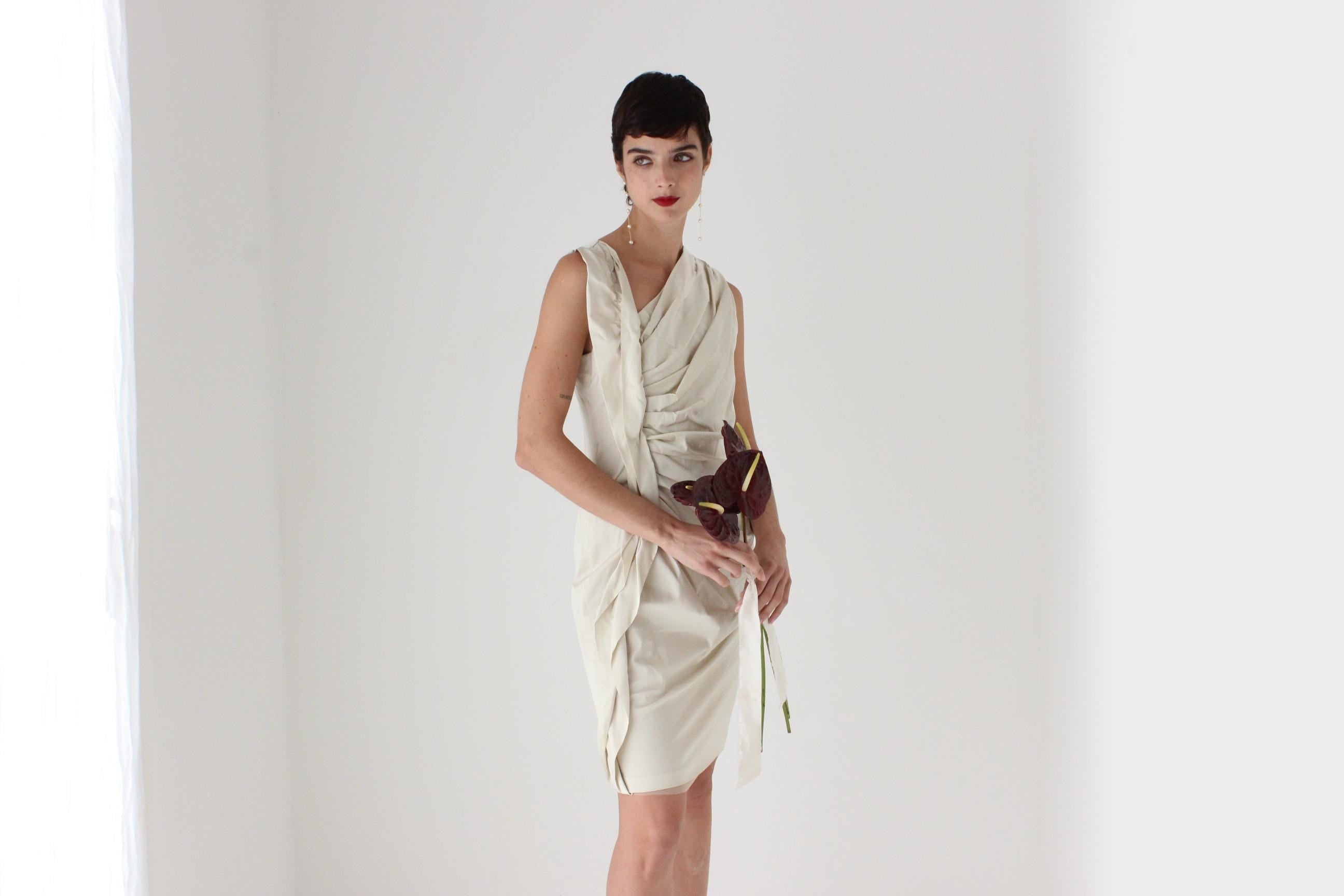 2000s VERA WANG Textural Gathered Neutral Mini