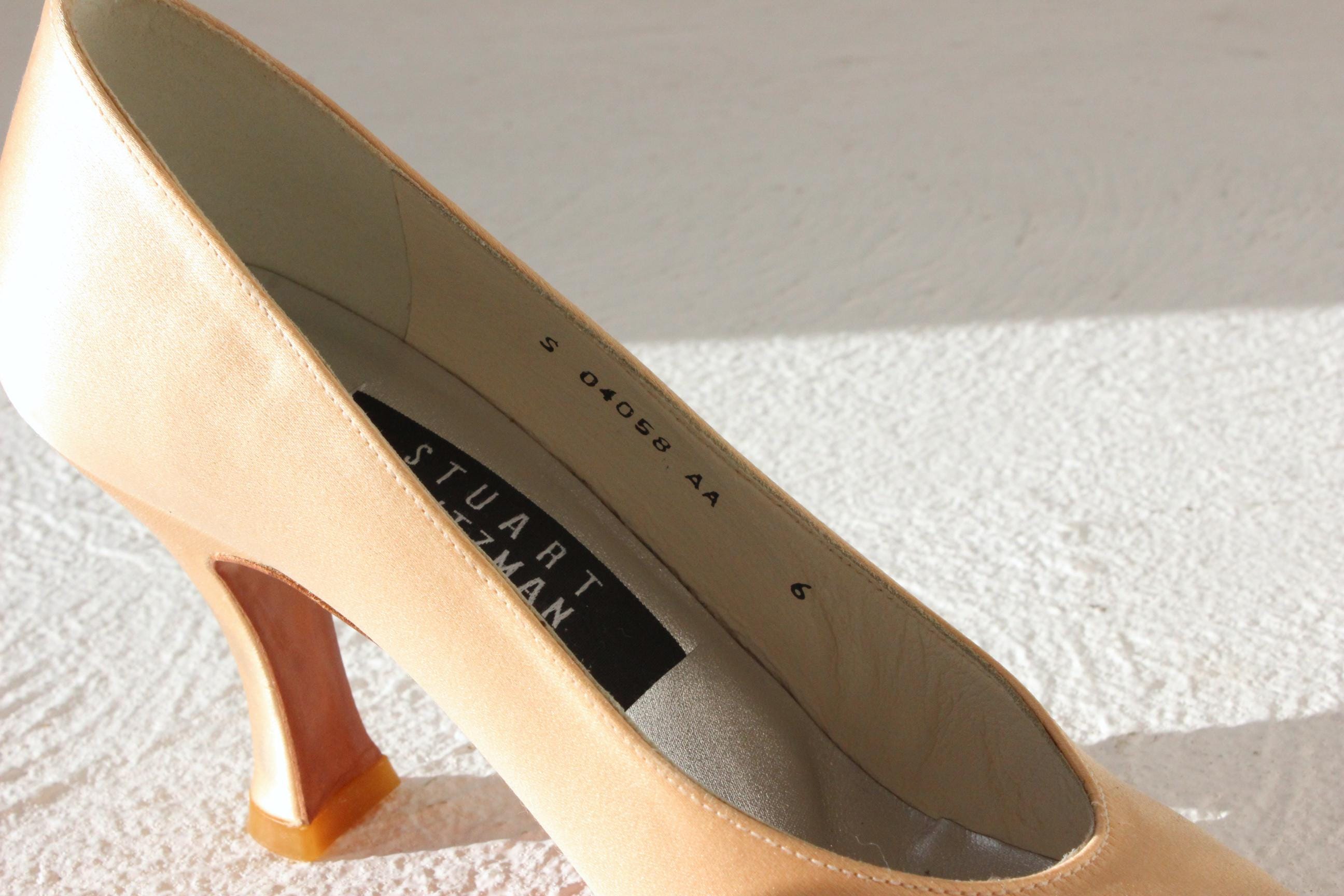 90s Stuart Weitzman Peach Satin Pumps - Euro 36