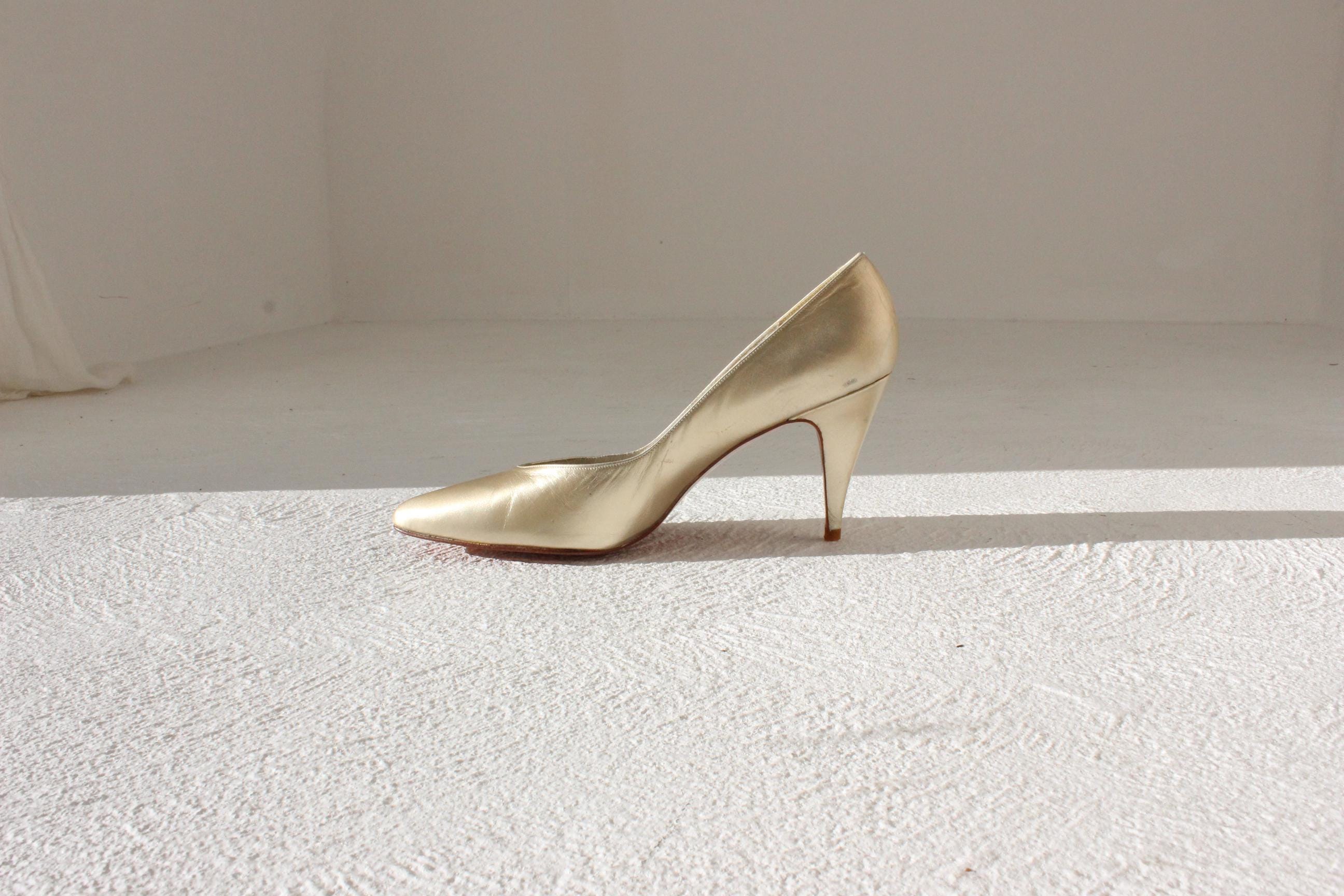 80s Stuart Weitzman for Mr Seymour Gold Leather Pumps - Euro 38