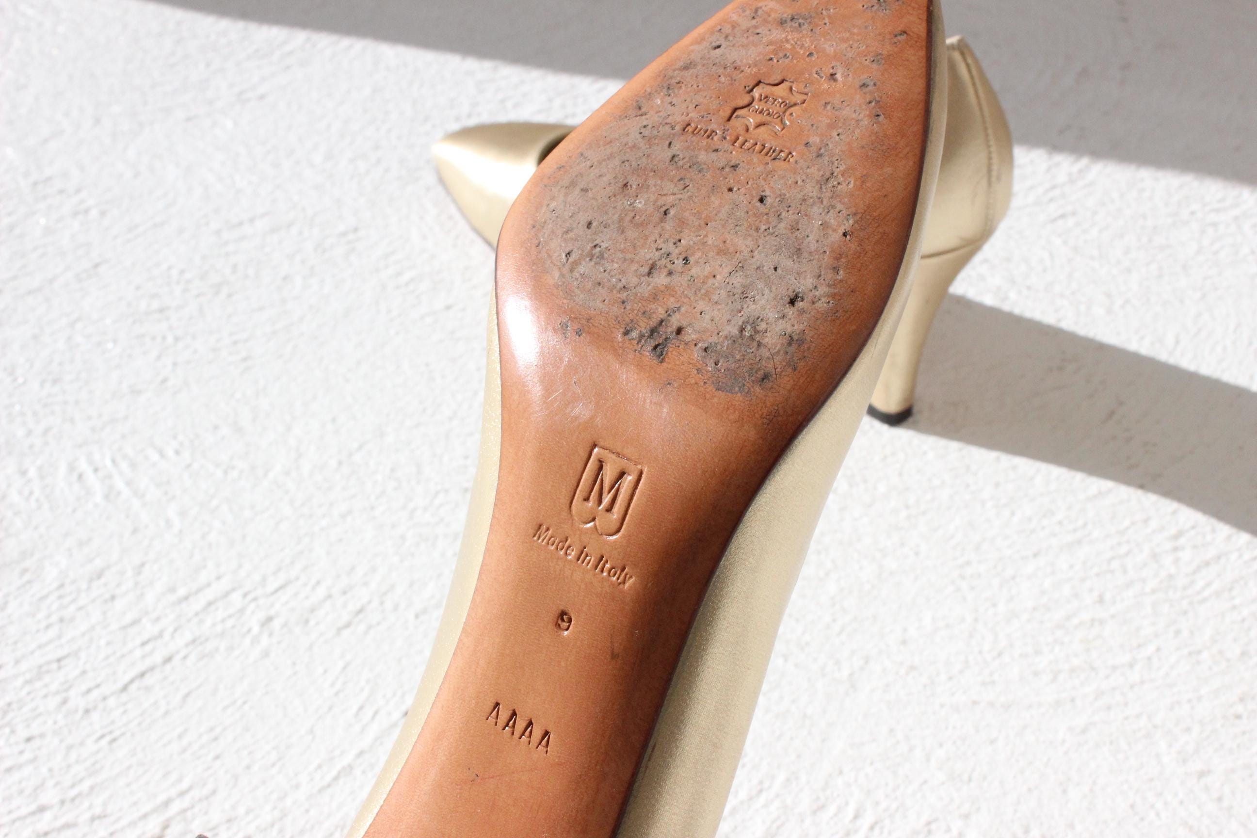 90s Bruno Magli Gold Leather Pumps - Euro 38