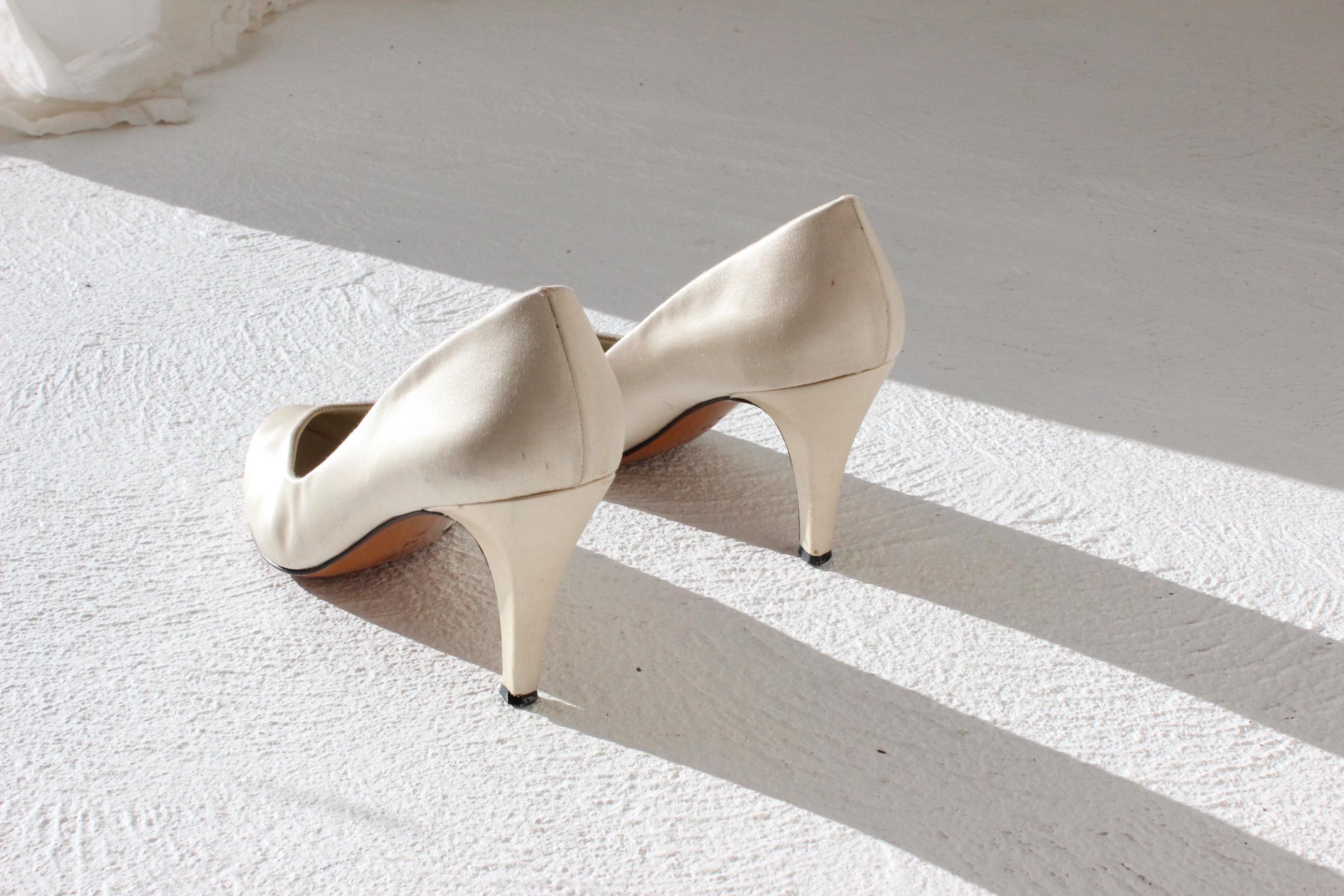 80s Yves Saint Laurent Cream Satin Bridal Pumps - Euro 39
