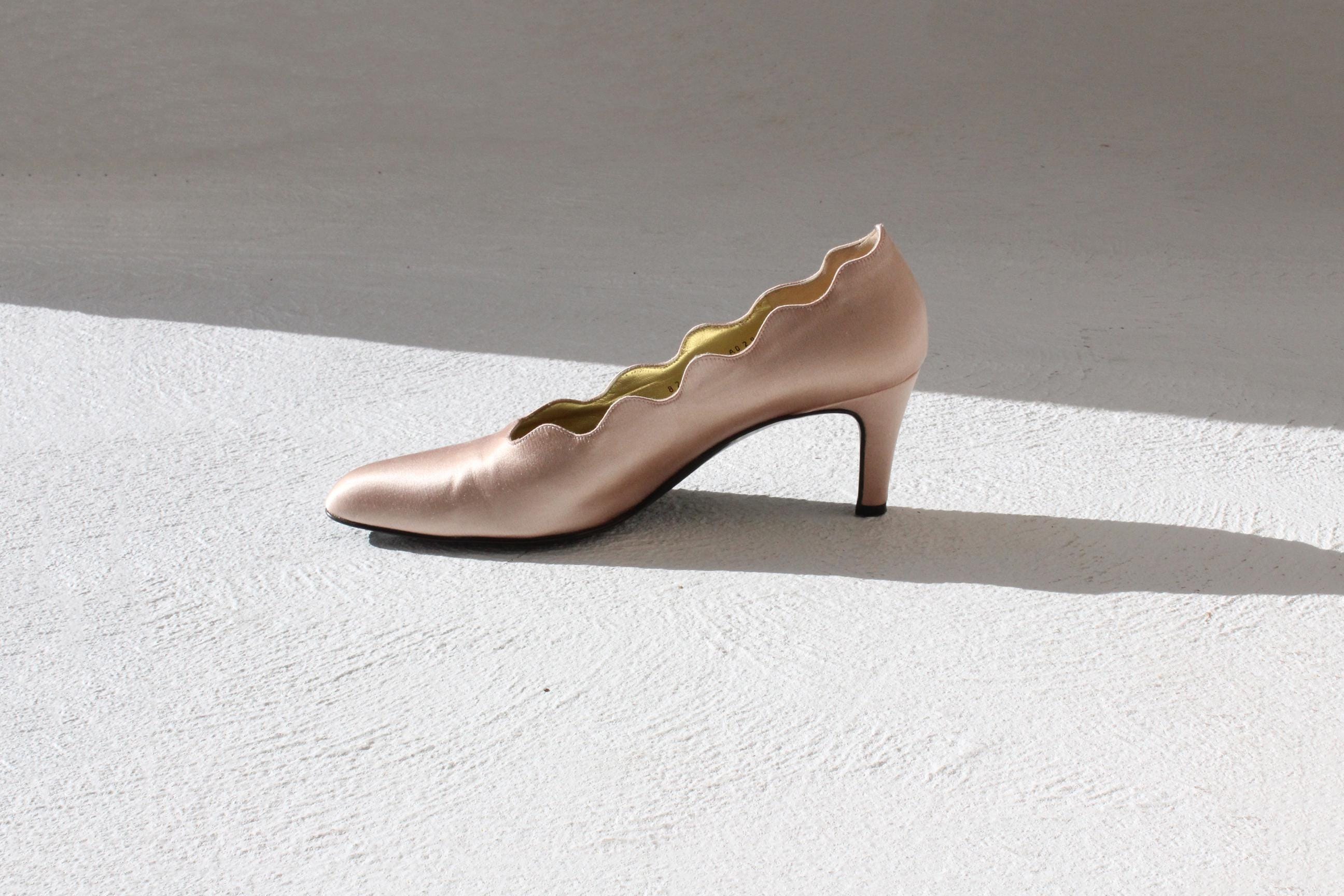 80s Bruno Magli Couture Satin & Leather Wavy Scalloped Pumps ~ Euro 39