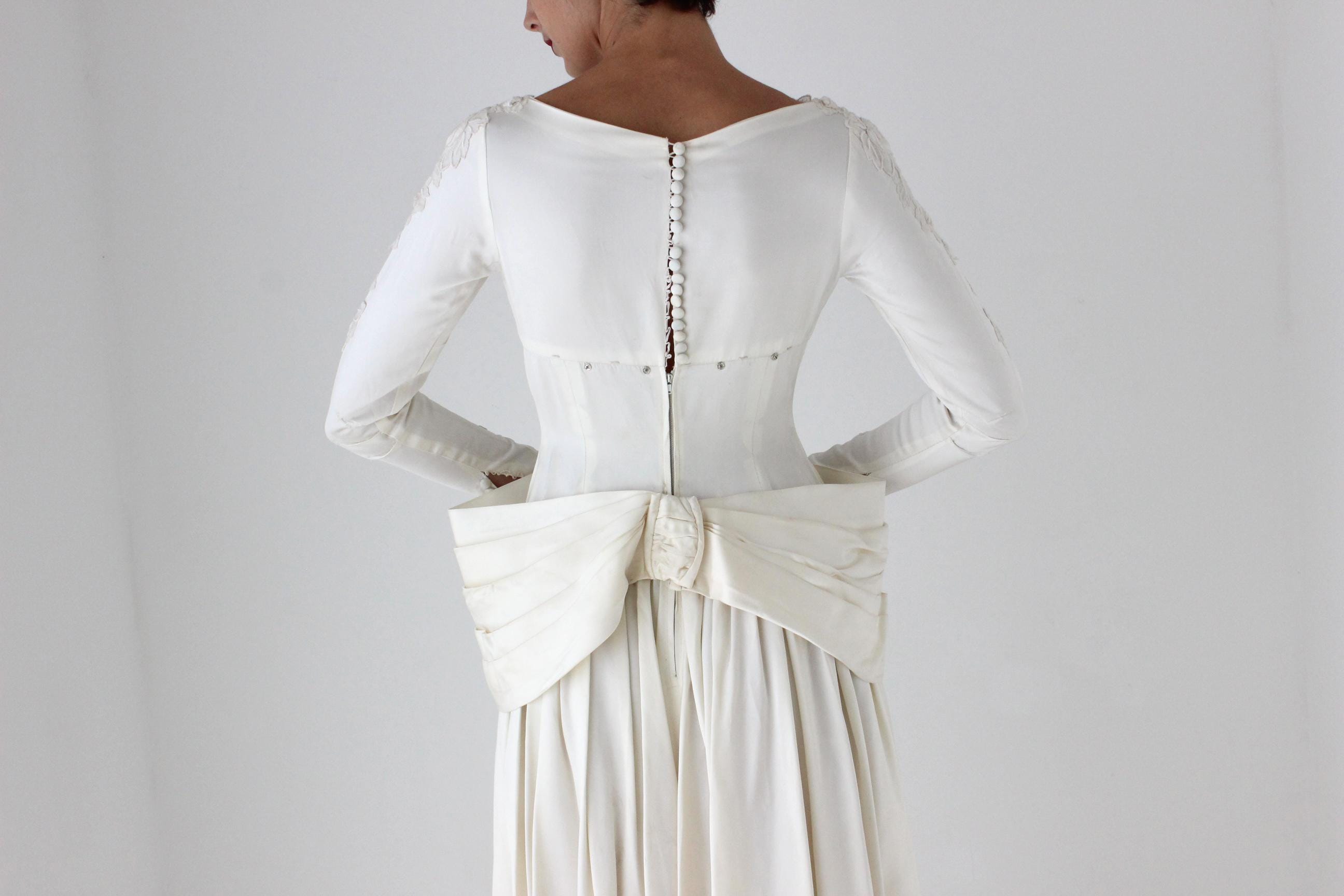 Antique 1940s Bateau Neck Wedding Dress with Floral Lace