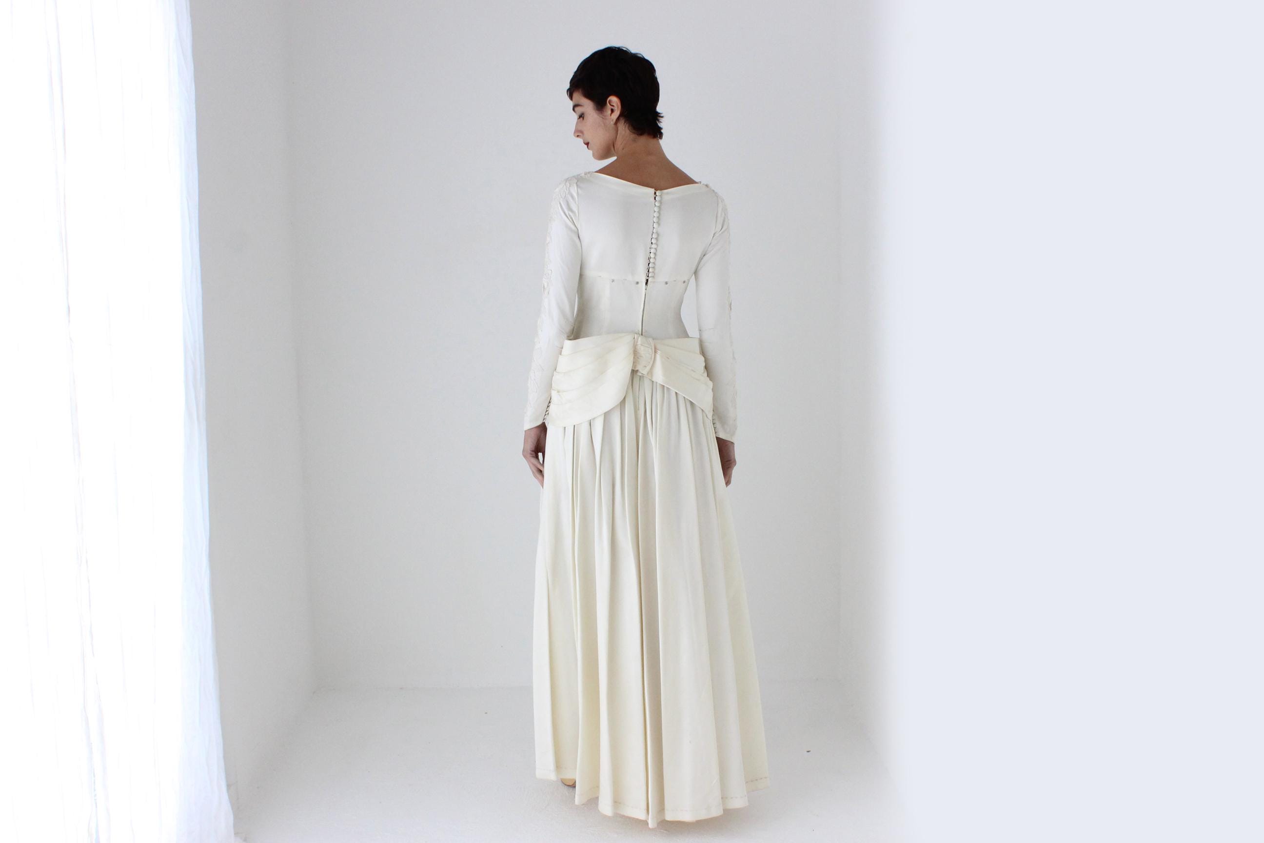 Antique 1940s Bateau Neck Wedding Dress with Floral Lace
