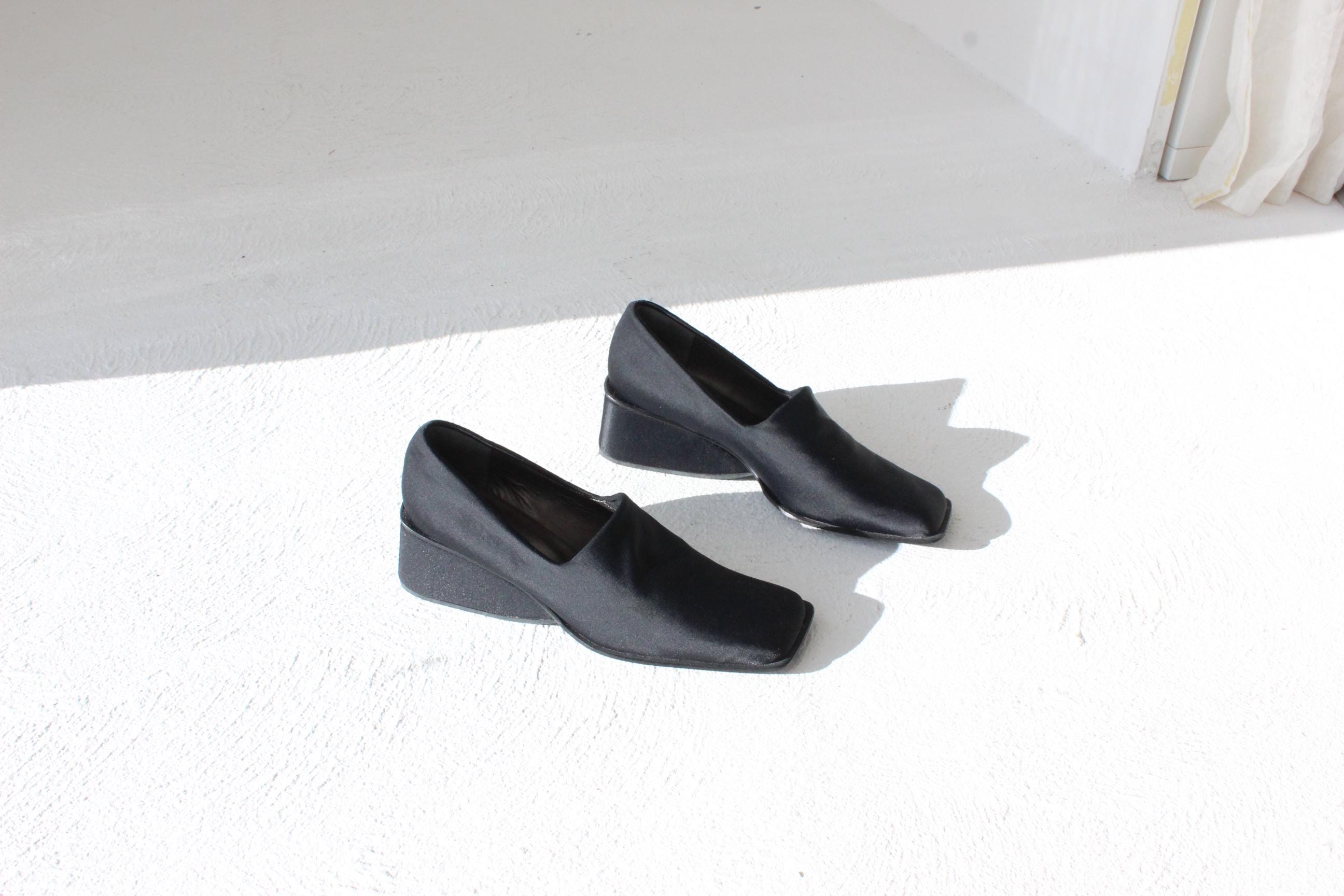 FUTURISM 90s Shimmer Stretch Square Toe Wedge Loafers ~ Euro 40