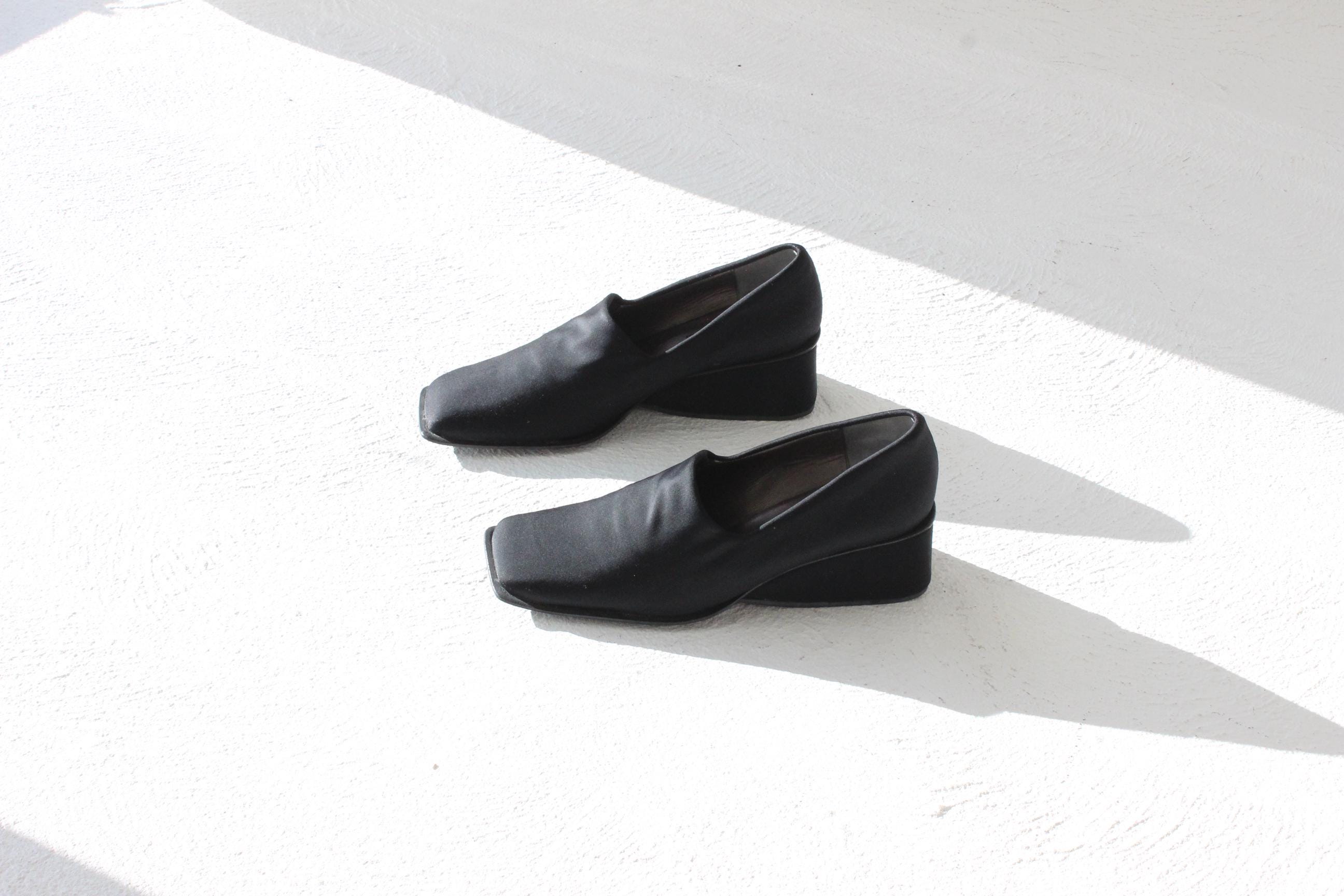 FUTURISM 90s Shimmer Stretch Square Toe Wedge Loafers ~ Euro 40