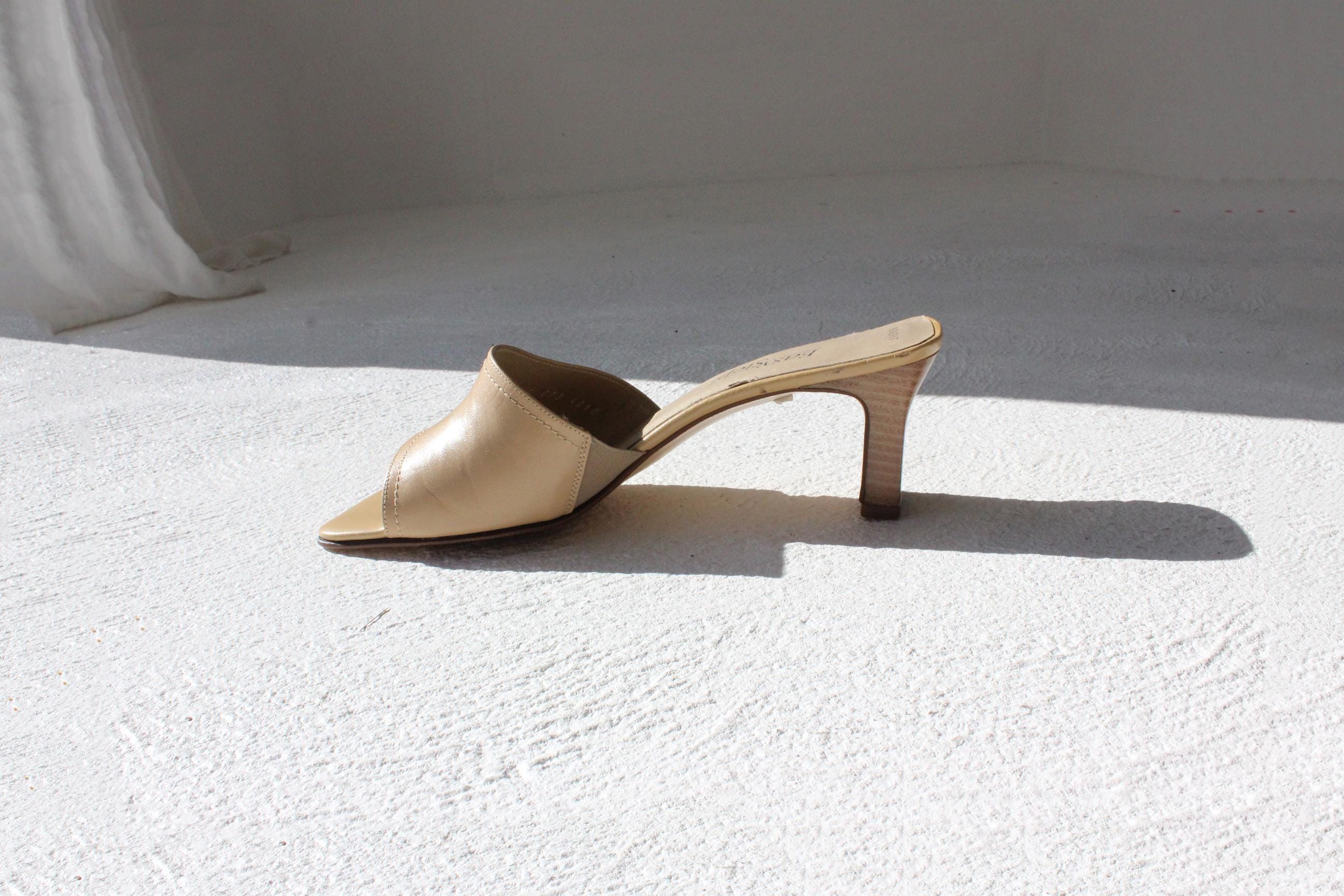 FUTURISM Neutral Y2K Leather Mules ~ Euro 39