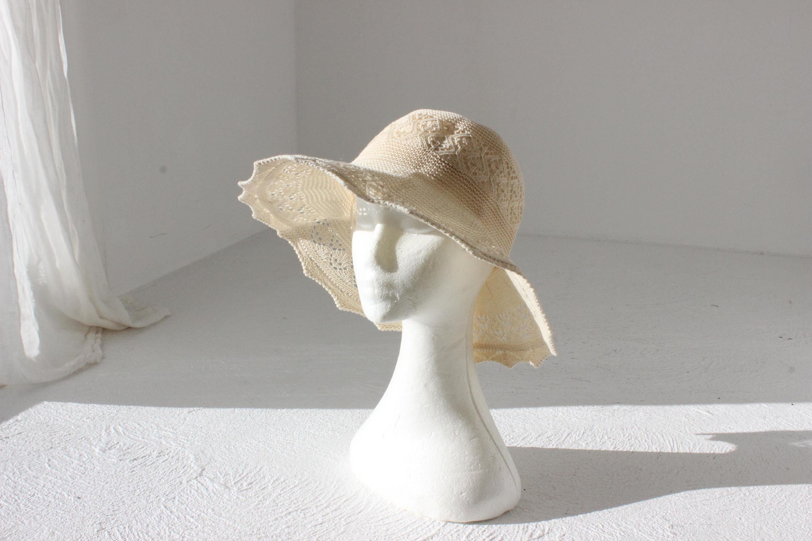 FUTURISM 90s Crochet Hat