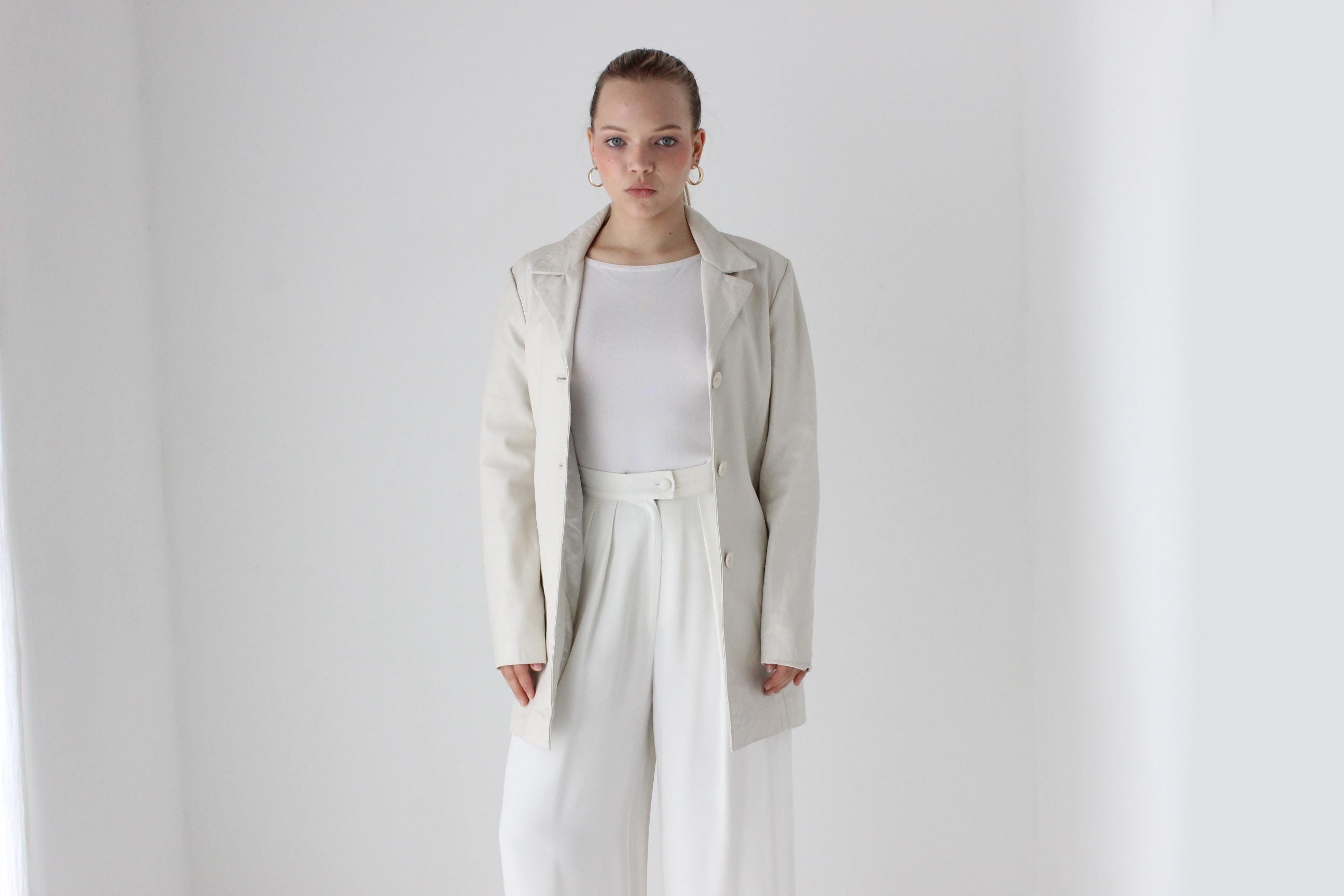 Minimal 90s White Leather Coat by Siricco