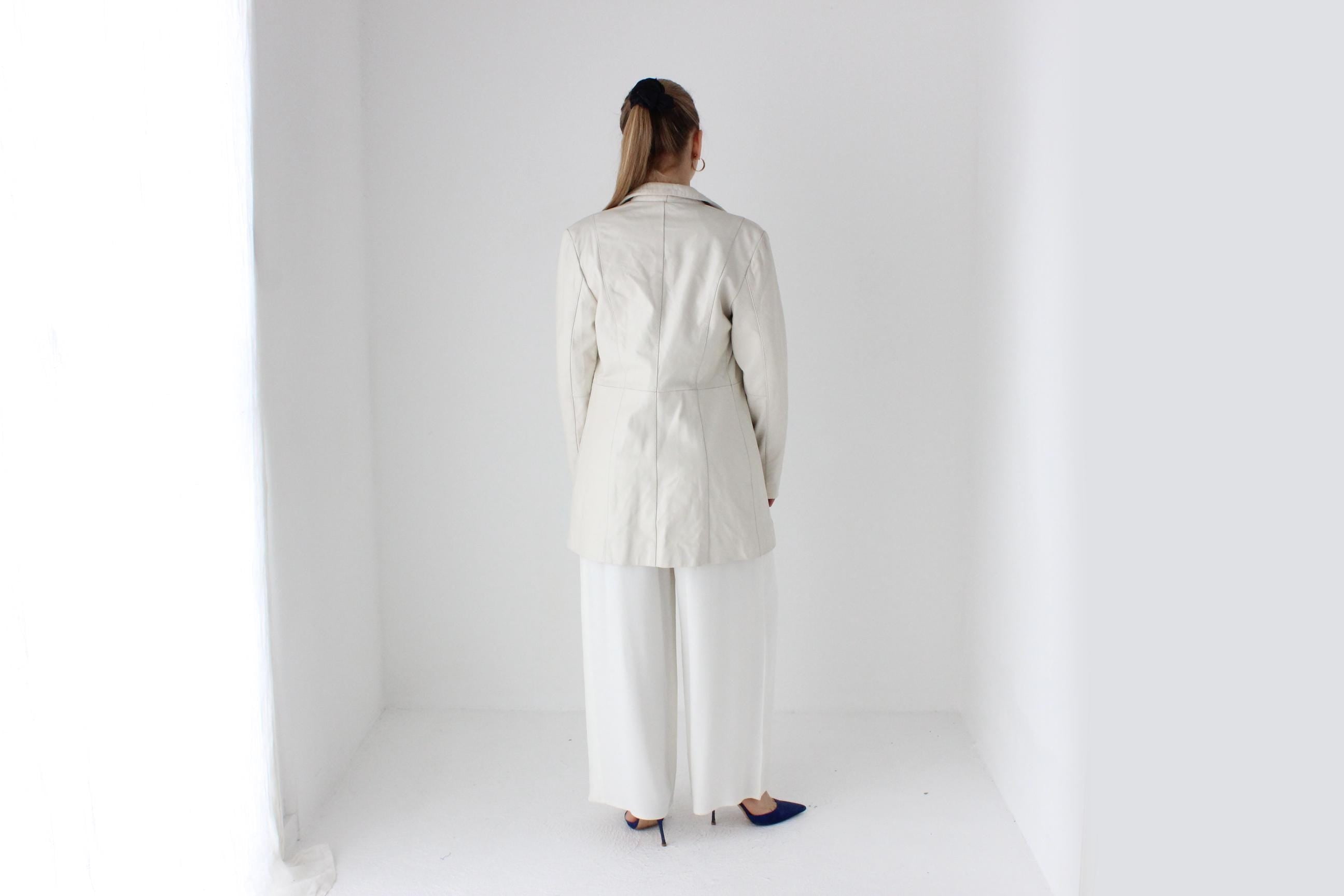 Minimal 90s White Leather Coat by Siricco