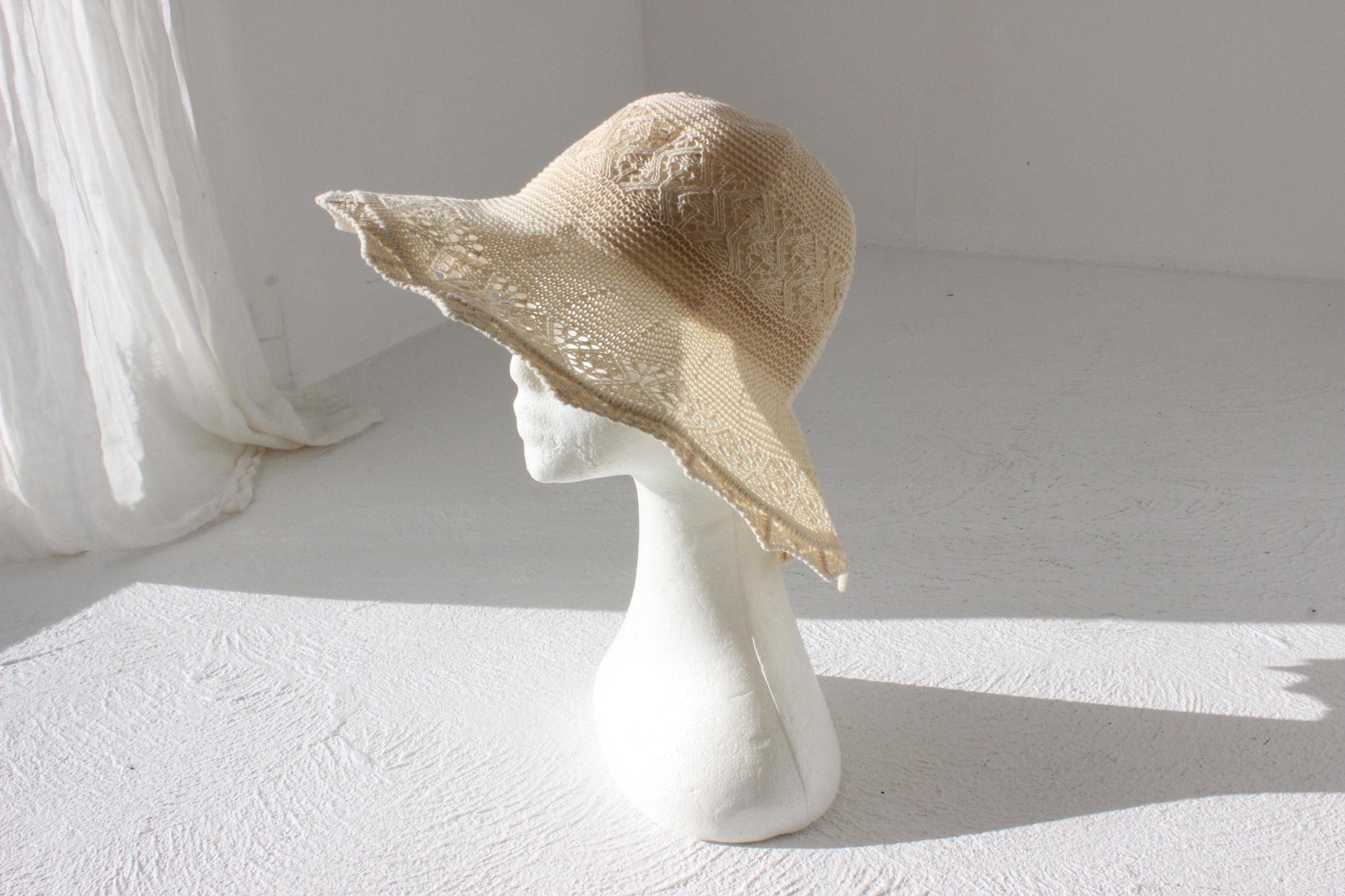 FUTURISM 90s Crochet Hat