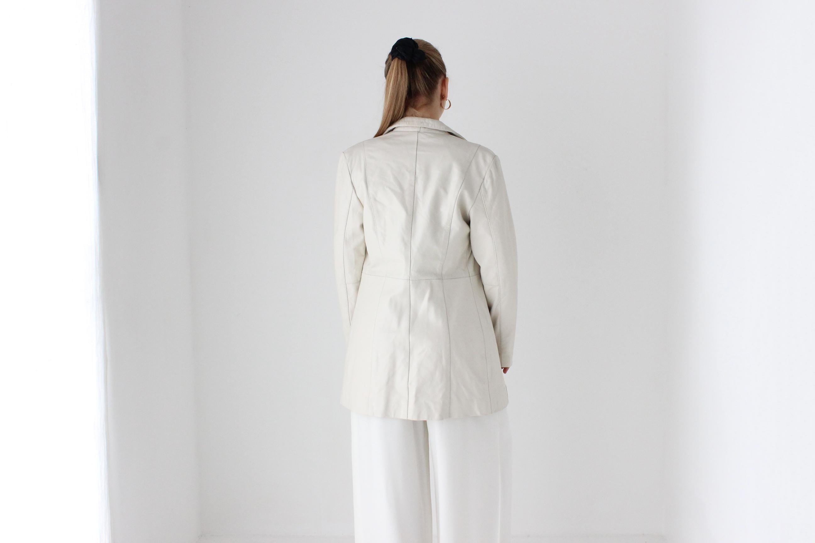 Minimal 90s White Leather Coat by Siricco