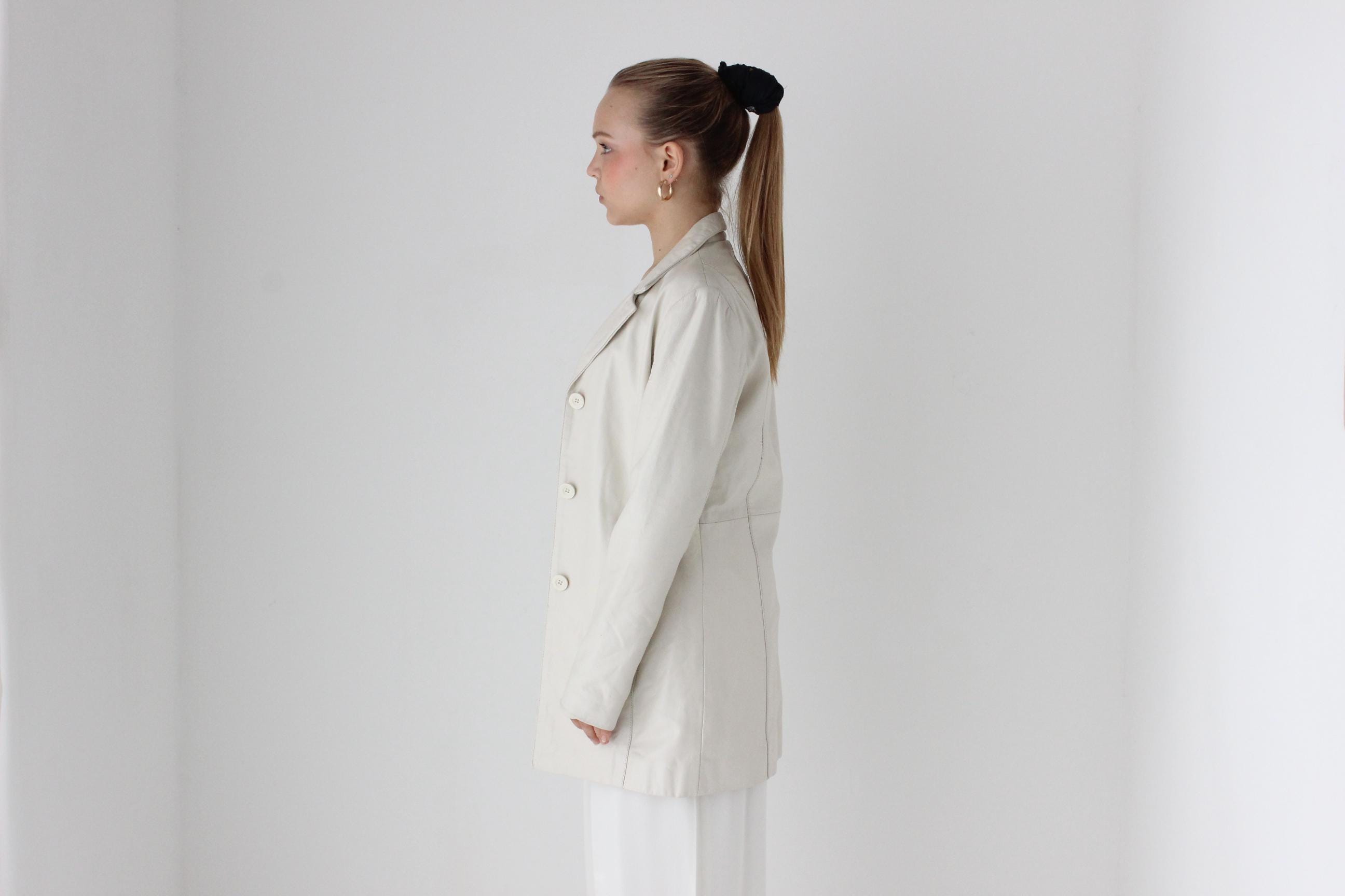 Minimal 90s White Leather Coat by Siricco