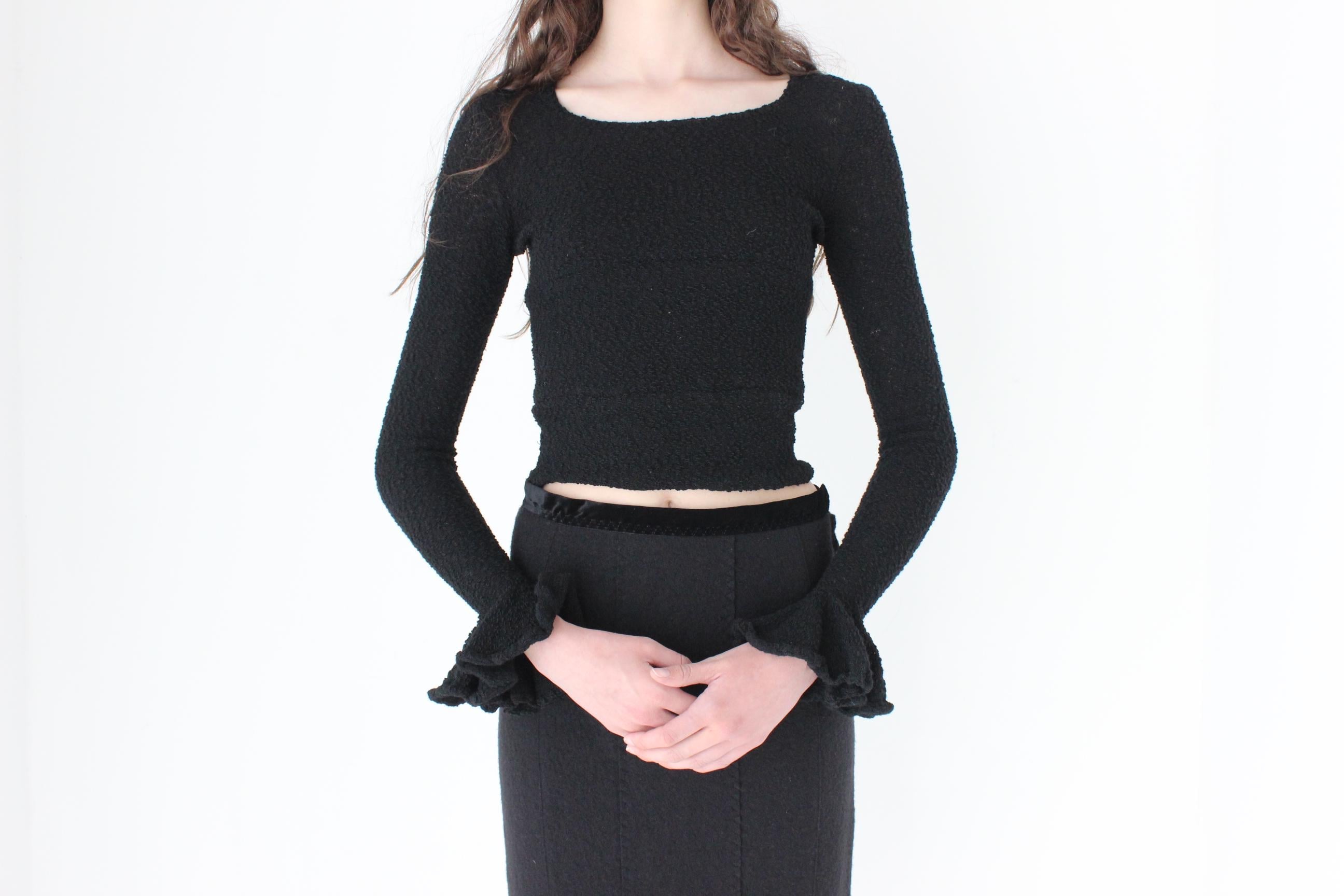 FRENCH COLLECTION 70s Stretch Boucle Knit Top w/ Ruffle Wrists