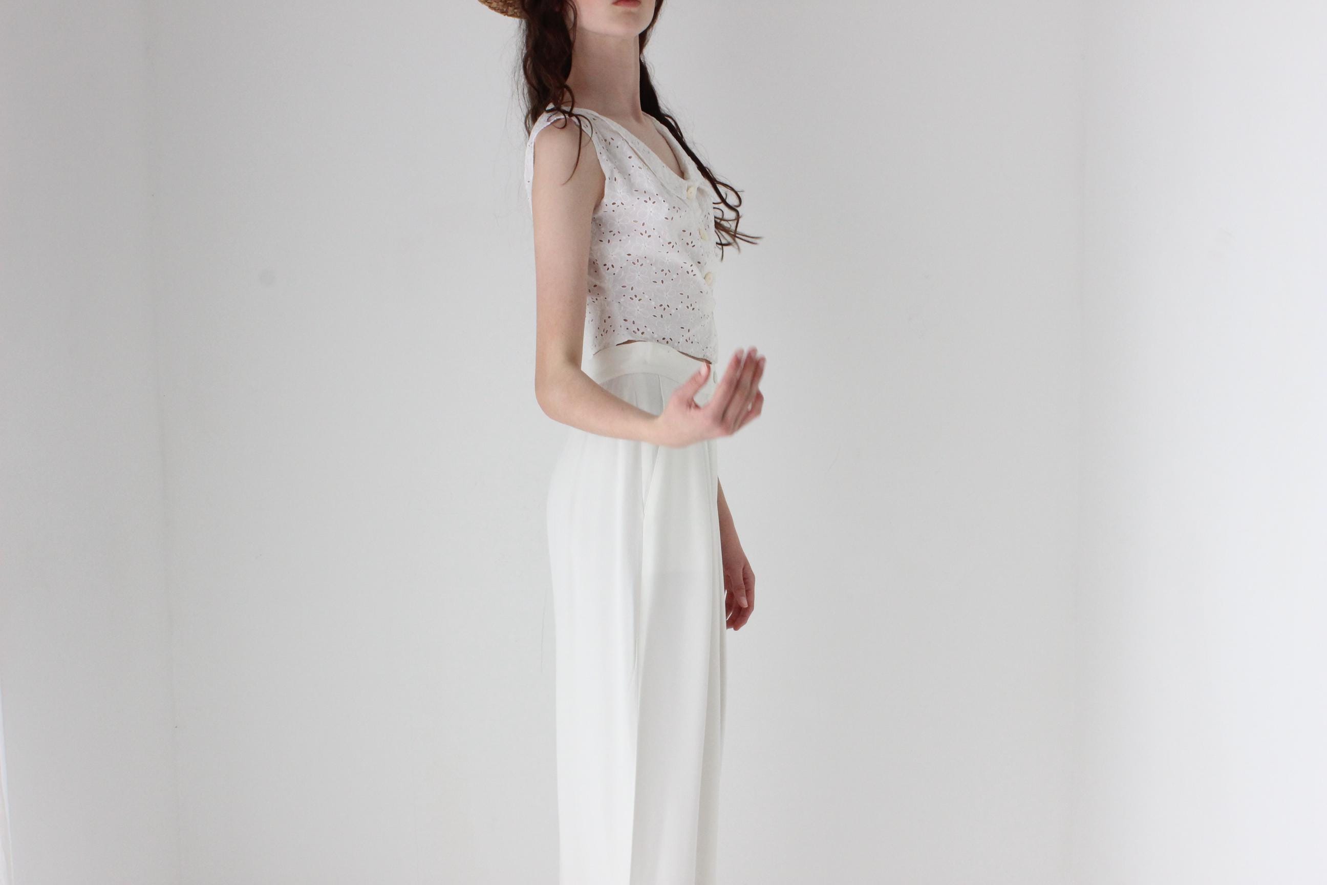 FRENCH COLLECTION Antique Broderie Anglaise Collared Crop Top