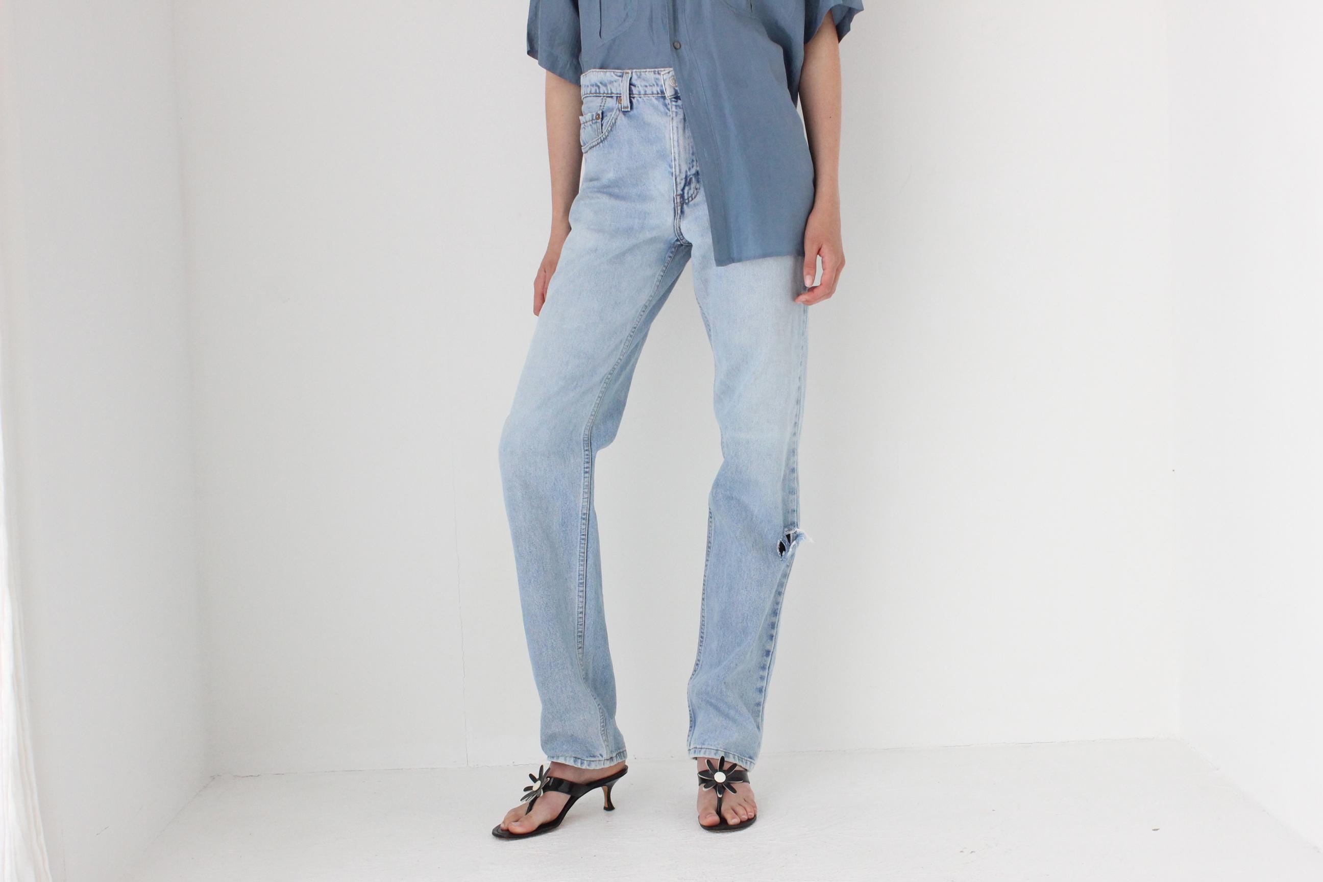 FRENCH COLLECTION 90s LEVIS 504 Light Wash Denim Jeans