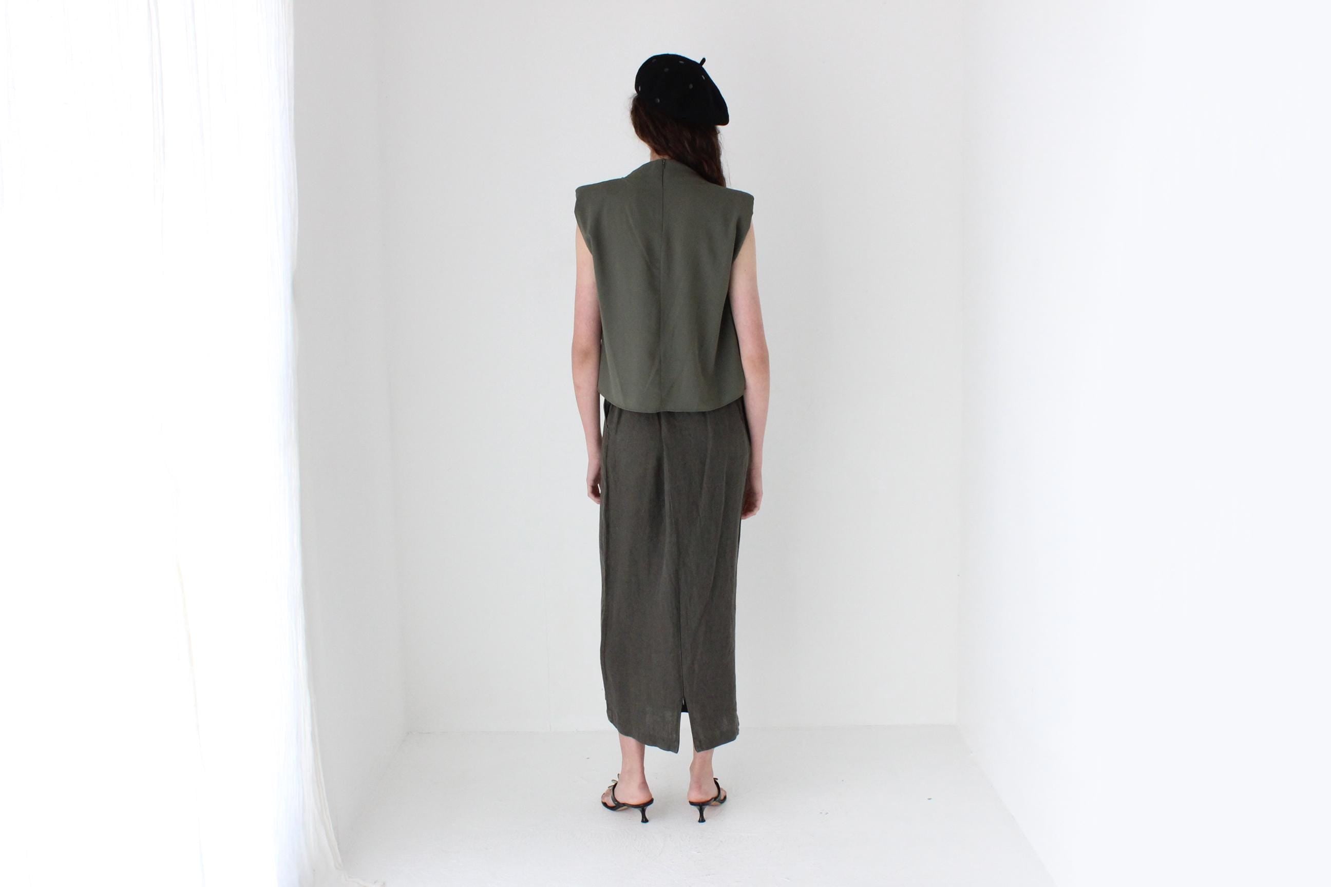 FRENCH COLLECTION 2000s Bold Shoulder / Cowl Neck Top