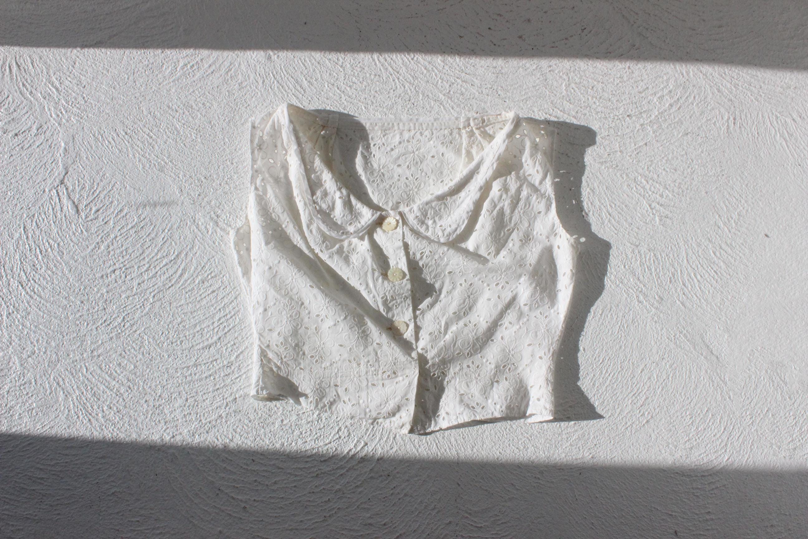 FRENCH COLLECTION Antique Broderie Anglaise Collared Crop Top