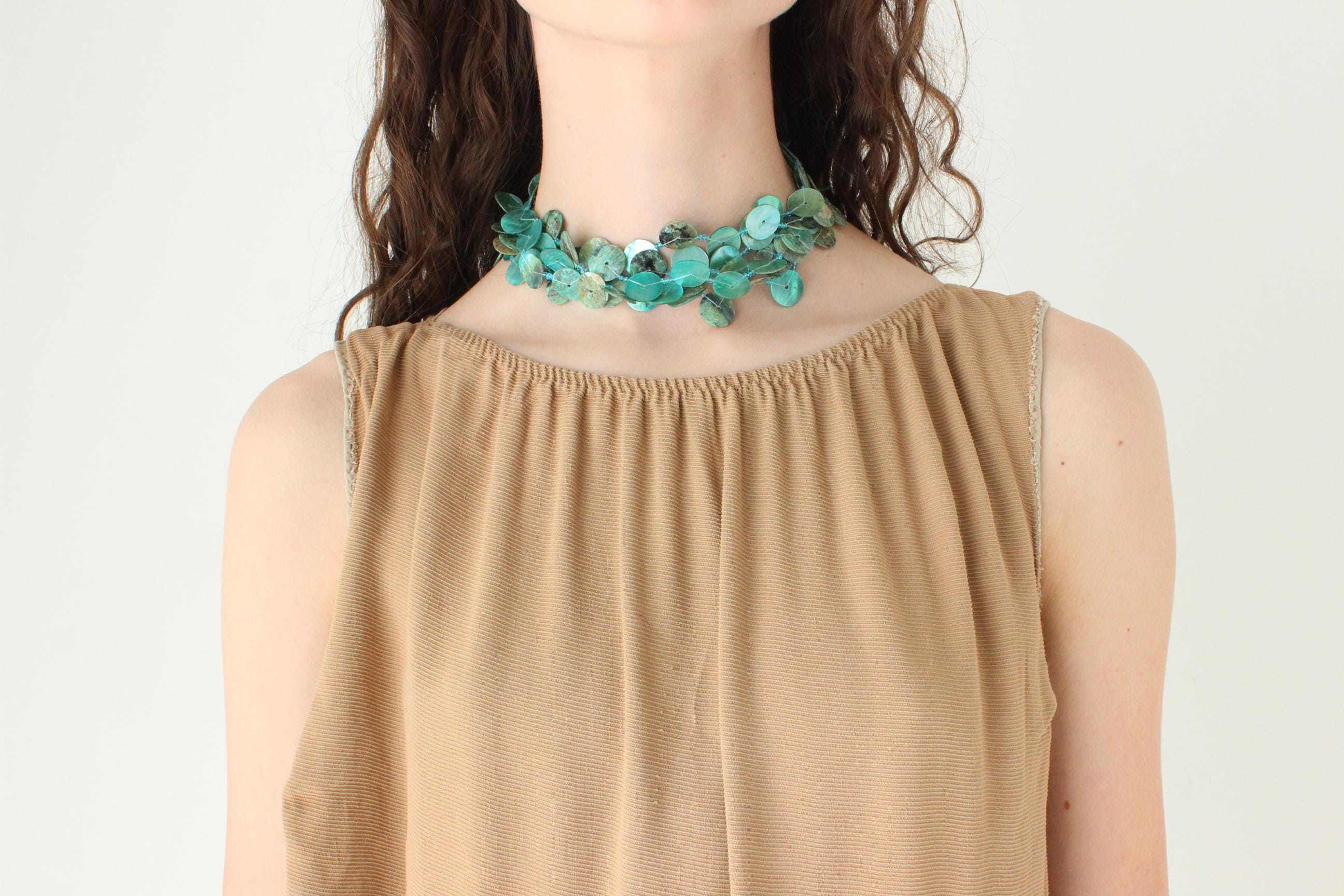 FRENCH COLLECTION 90s Mother of Pearl Shell Disc Choker