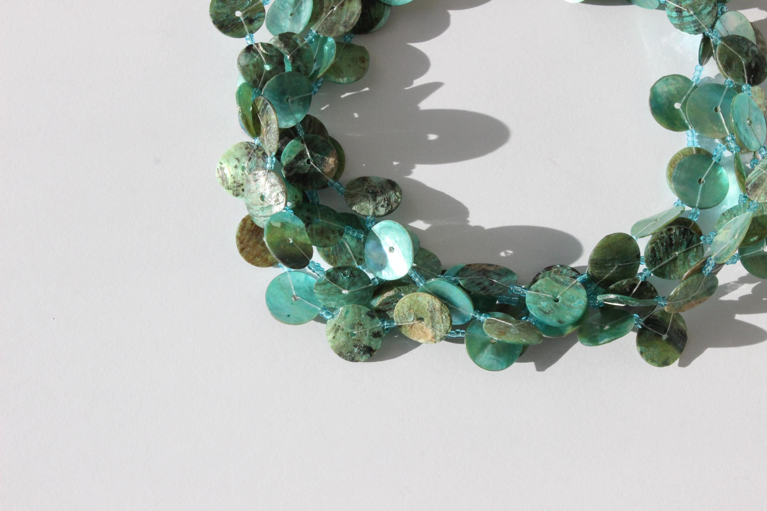 FRENCH COLLECTION 90s Mother of Pearl Shell Disc Choker