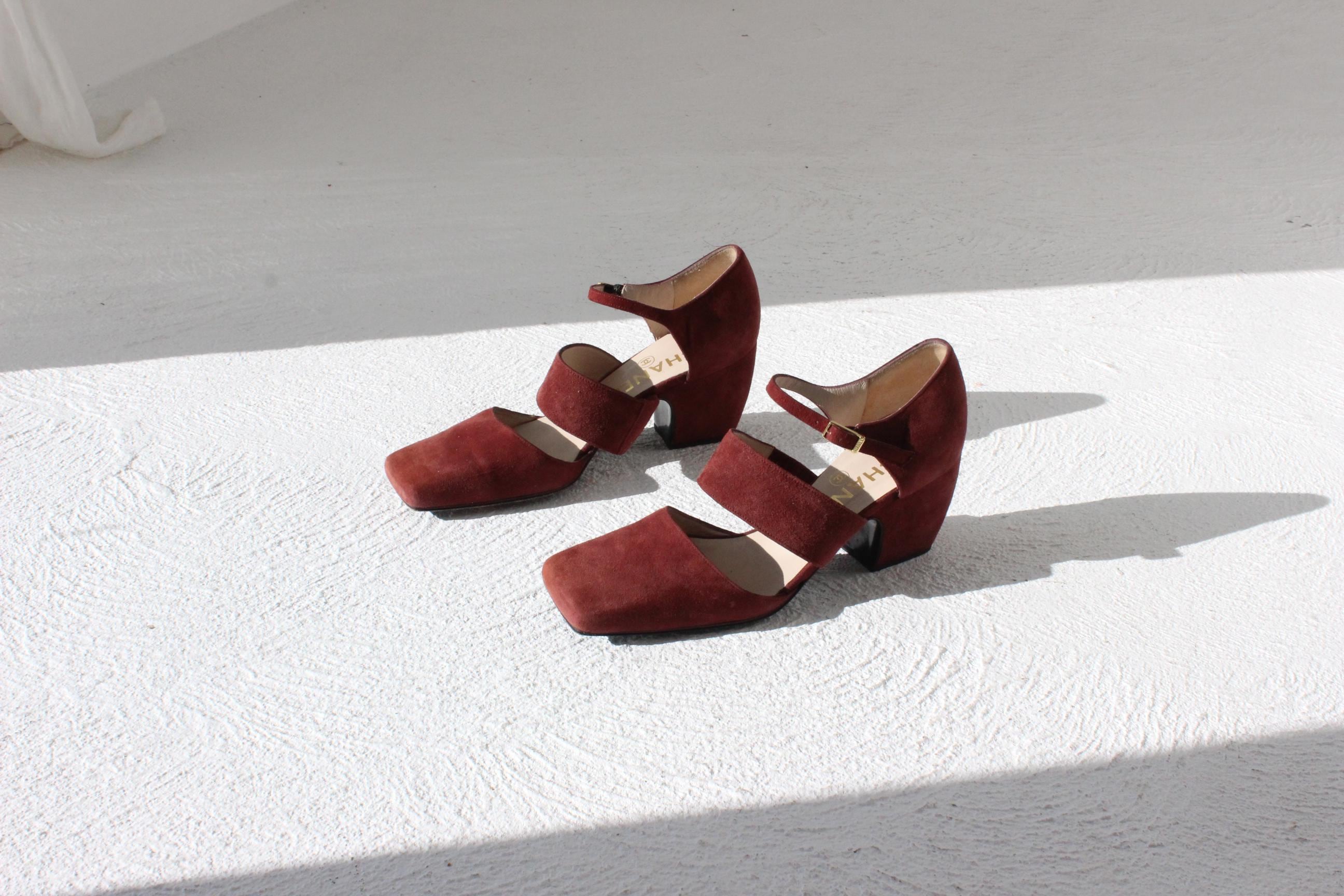 FRENCH COLLECTION Vintage 90s Chanel Suede Sculptural Square Toe Mary Jane Sandals ~ Euro 36