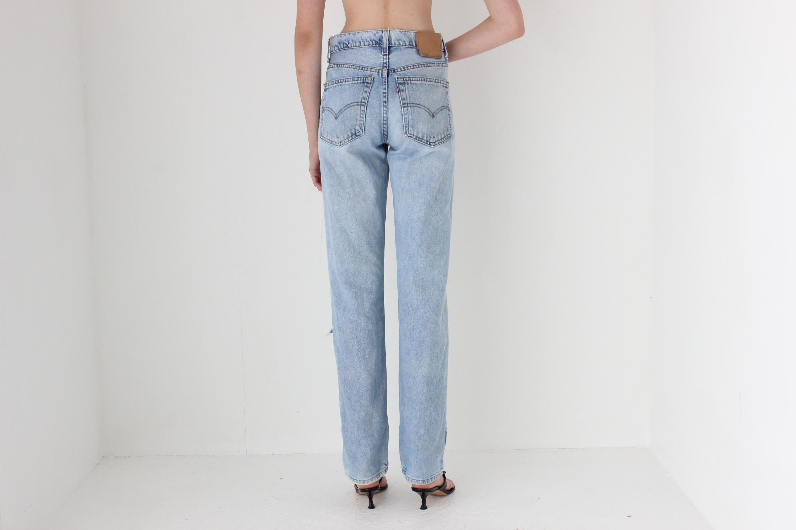 FRENCH COLLECTION 90s LEVIS 504 Light Wash Denim Jeans
