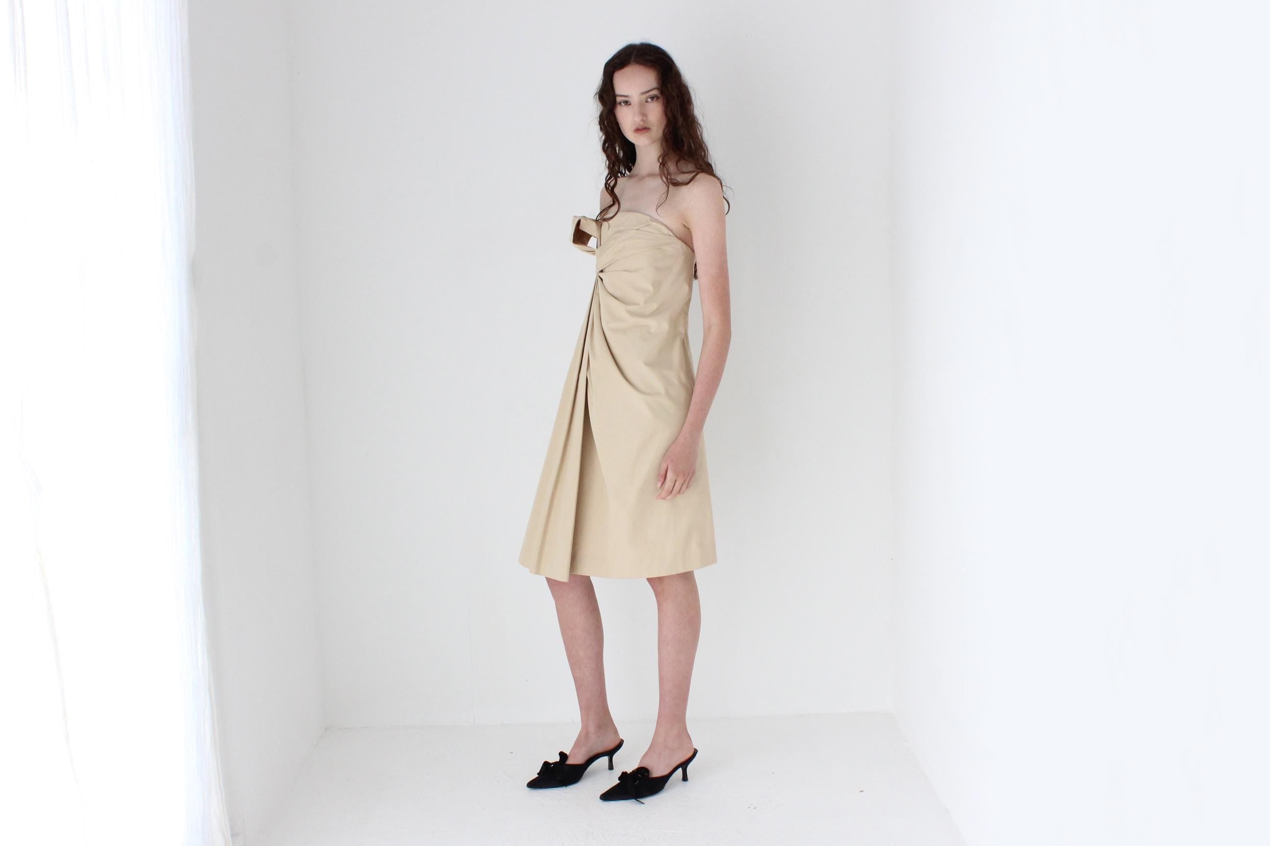FRENCH COLLECTION Vintage Chloé Sculptural Beige Twill Dress w/ 3D Knot Detail
