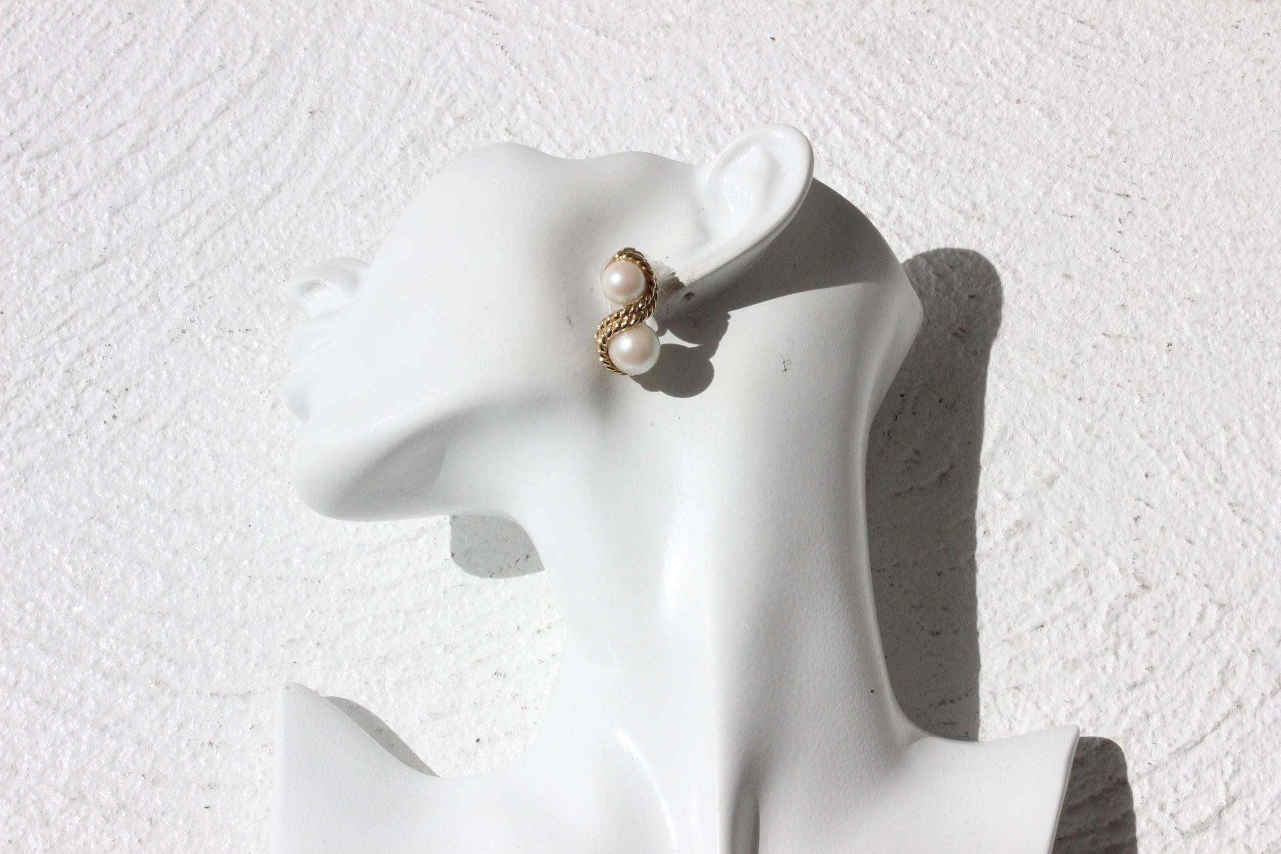 90s Pearl & Gold Baroque Clip Ons